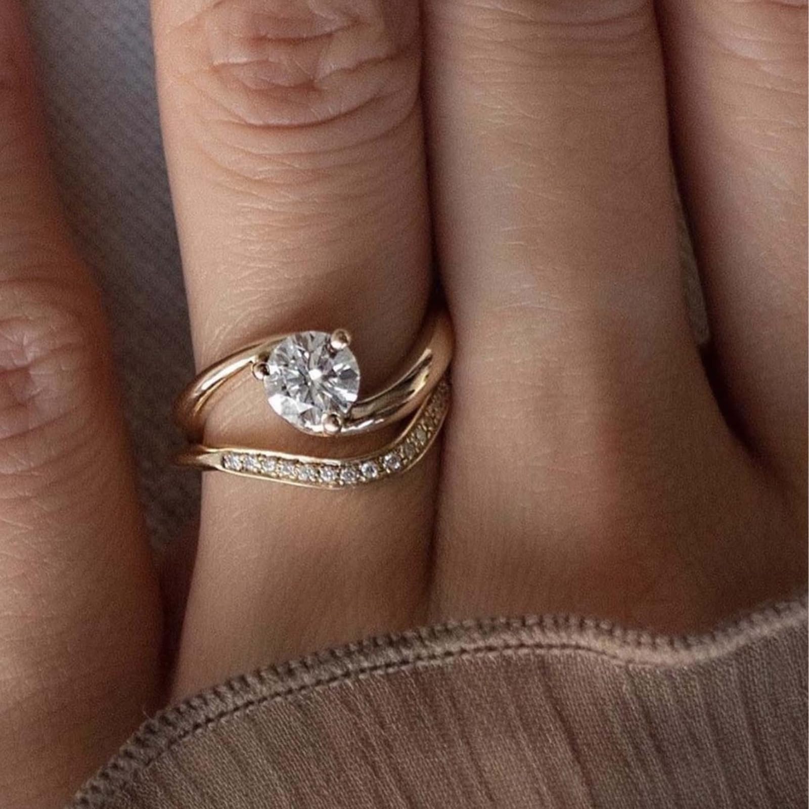 Anelli da Donna Vintage, Oro 9K/14K/18K Set di 2 Anelli ondulati con moissanite da 6,5 mm e 1 carato