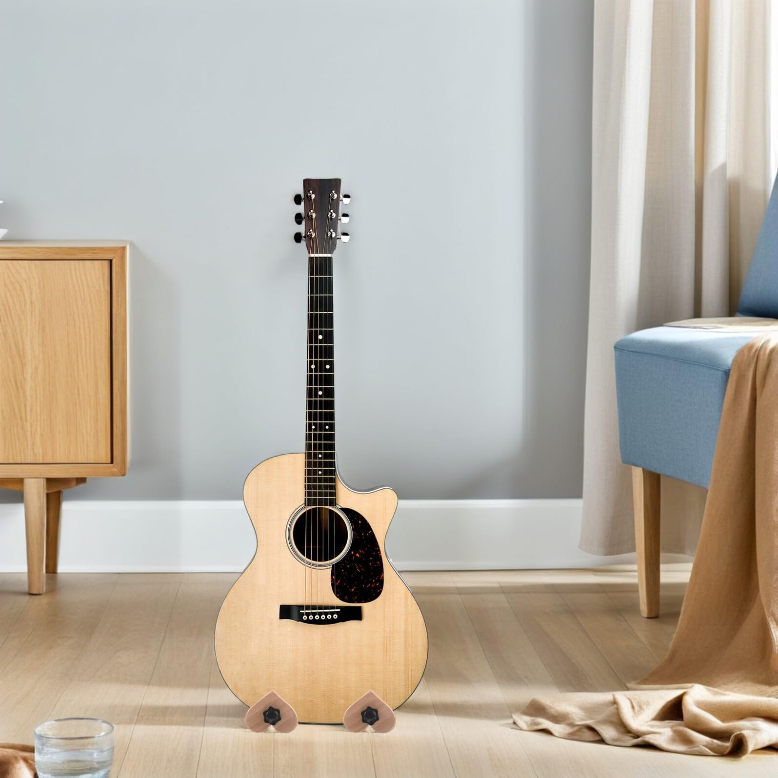 2 Stück Gitarrenständer aus Natürlichem Buchenholz Verstellbarer Bodenhalter für Akustikgitarre E-gitarre Bass und Ukulele Rutschfest Platzsparend Herzförmiges Design