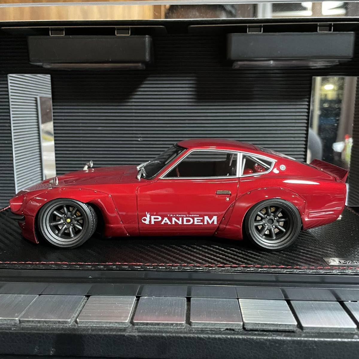 Amazon.co.jp: イグニッションモデル 1/18 PANDEM S30 Z レッド : おもちゃ