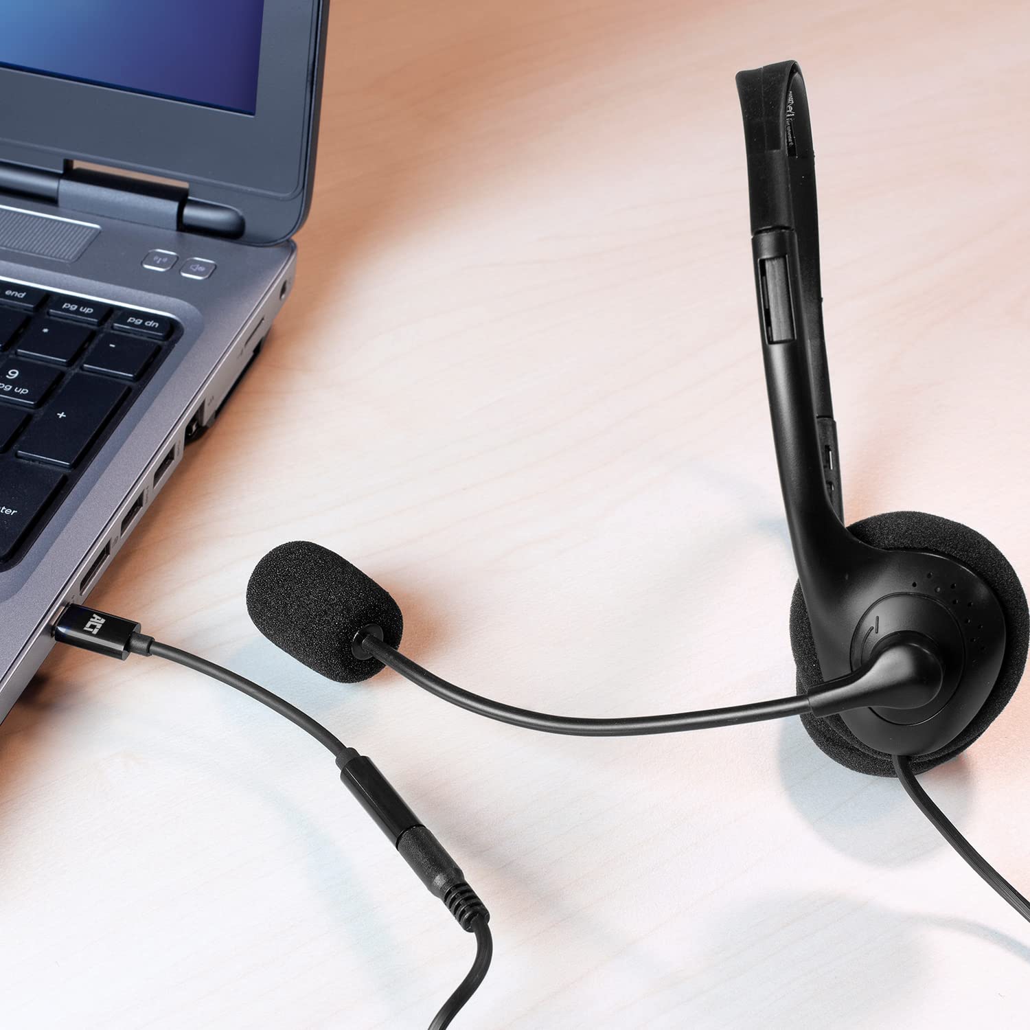 Act AC7380 - Tarjeta de Sonido USB C a Jack de 3,5 mm Hembra, Tarjeta de Sonido USB Externa, Conecta Audio y micrófono Auxiliar con PC/Ordenador portátil/Smartphone