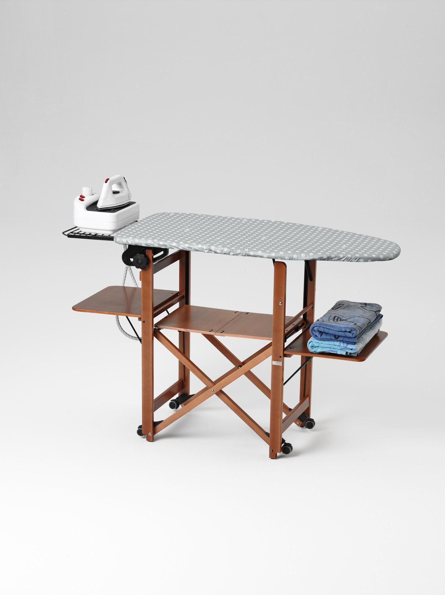 Tavolo Da Stiro BRAVO, Legno - Chiudibile - Regolabile - Finitura Ciliegio - Arredamenti Italia Group
