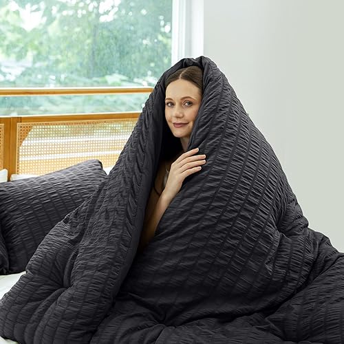 Miniatura 7 de Cosybay Juego de edredón negro  Juego de edredón alternativo de plumón King  Juego de edredón de 3 piezas para todas las estaciones, 1 edredón (102