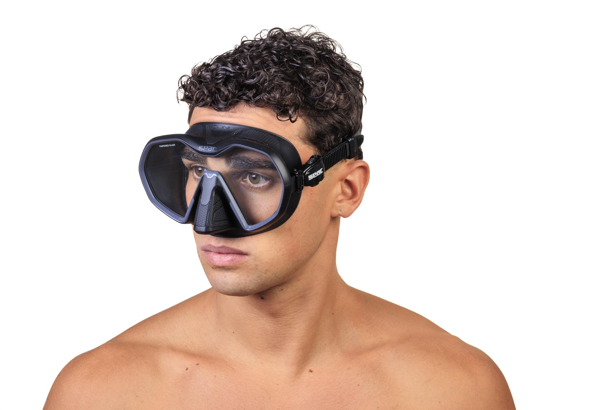 Seac Icona, maschera monolente Made in Italy per la subacquea realizzata con tecnologia frameless e facciale sovrastampato