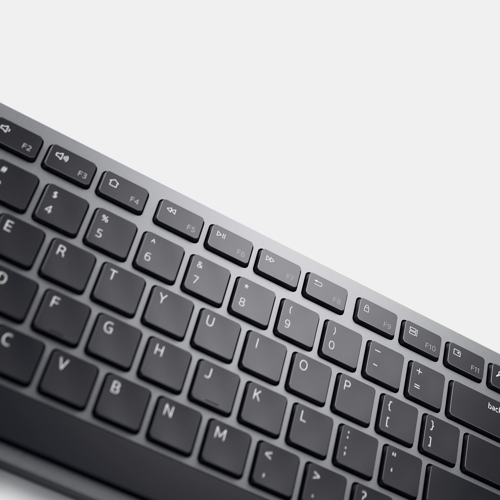 Dell KB700 Tastiera Senza Fili Multi-Device – QWERTY, Bluetooth 5.0 e RF 2.4 GHz, Compatibile con Windows, Mac, Linux, ChromeOS e Android, Tasti Programmabili, Batteria 36 Mesi, Titan Gray