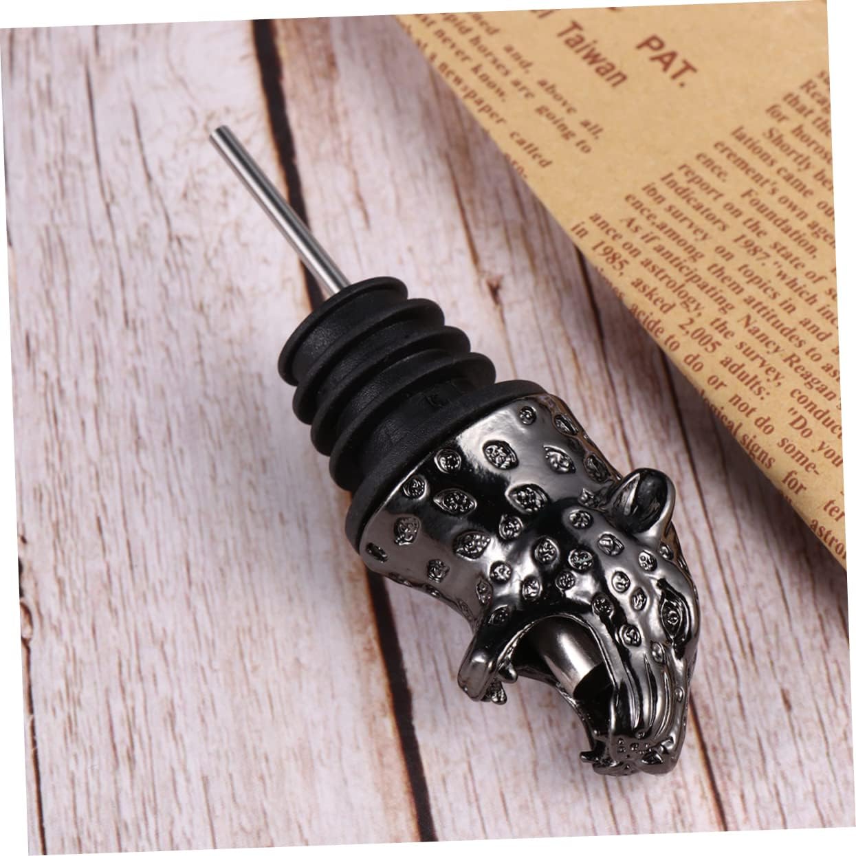PRETYZOOM Unique Wine Bottle Caps Alloy Leopard Head Wine Pourer Stoppers Simple Design for Parties