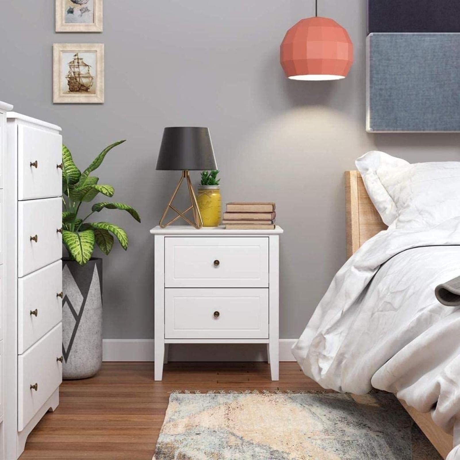 Massief houten 4 ladencommode, te combineren met houten bedden uit ons assortiment