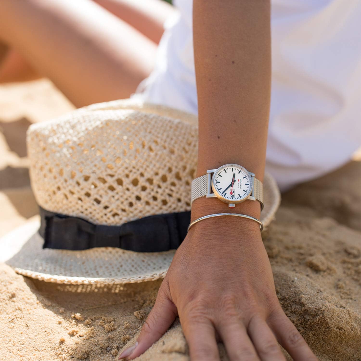 Mondaine Evo2 - Orologio in Acciaio Inossidabile per Donna, MSE.30210.SM, 30MM. Mondaine Evo2 - Orologio in Acciaio Inossidabile per Donna, MSE.30210.SM, 30MM.