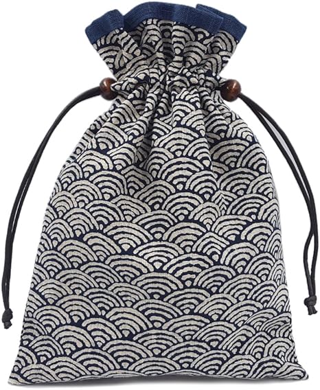 Amazon Co Jp 巾着袋 裏地付き 和柄 青海波文様 青紺 ハンドメイド 日本製 和小物 和雑貨 シューズ バッグ