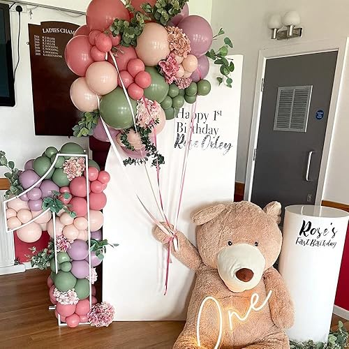 Vista 4 de Kit de arco de globos de color rosa pastel, morado, guirnalda de globos de mariposa, arco iris, color macarrón, verde salvia, albaricoque, rubor