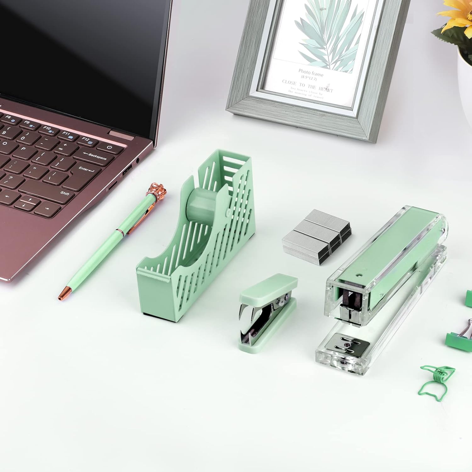 Green Desk Accessory Kit, Acrylic Stapler Set, Office Supplies Set for Women and Student, with Tape Dispenser, Staple Remover, Ballpoint Pen, 1000 Staples, Gift Bag and Gift Boxes