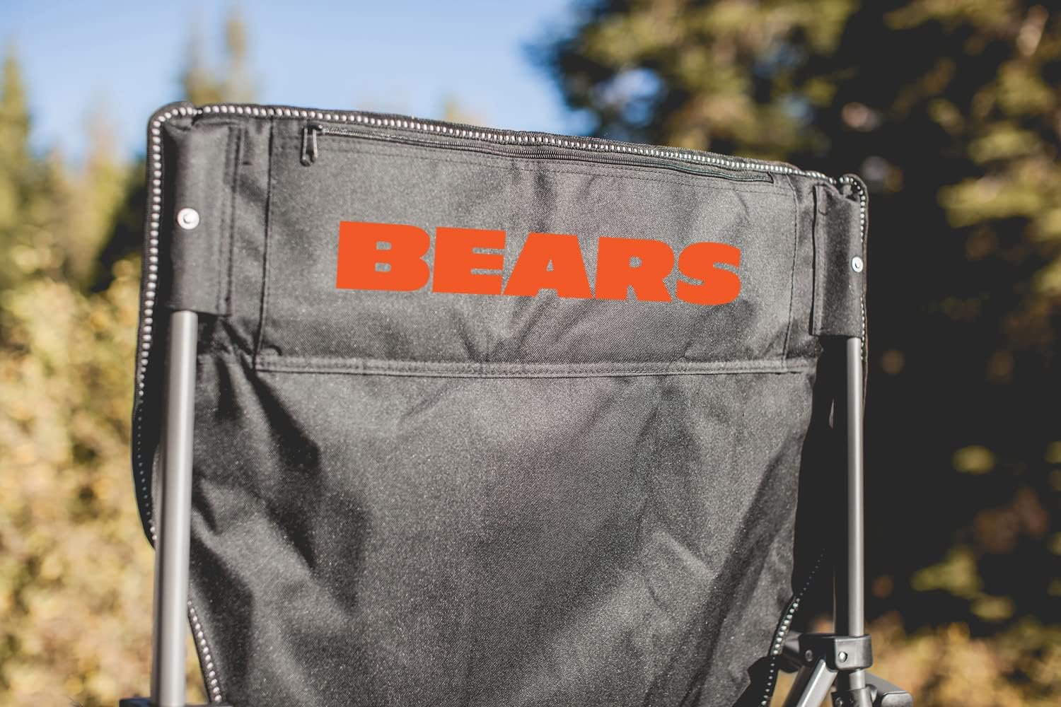 Picnic TIME NFL Chicago Bears Big Bear XXL Camp Chair with Cooler, Heavy Duty Beach Chair, 500 lb Capacity Camping Chair with Carry Bag, (Black)