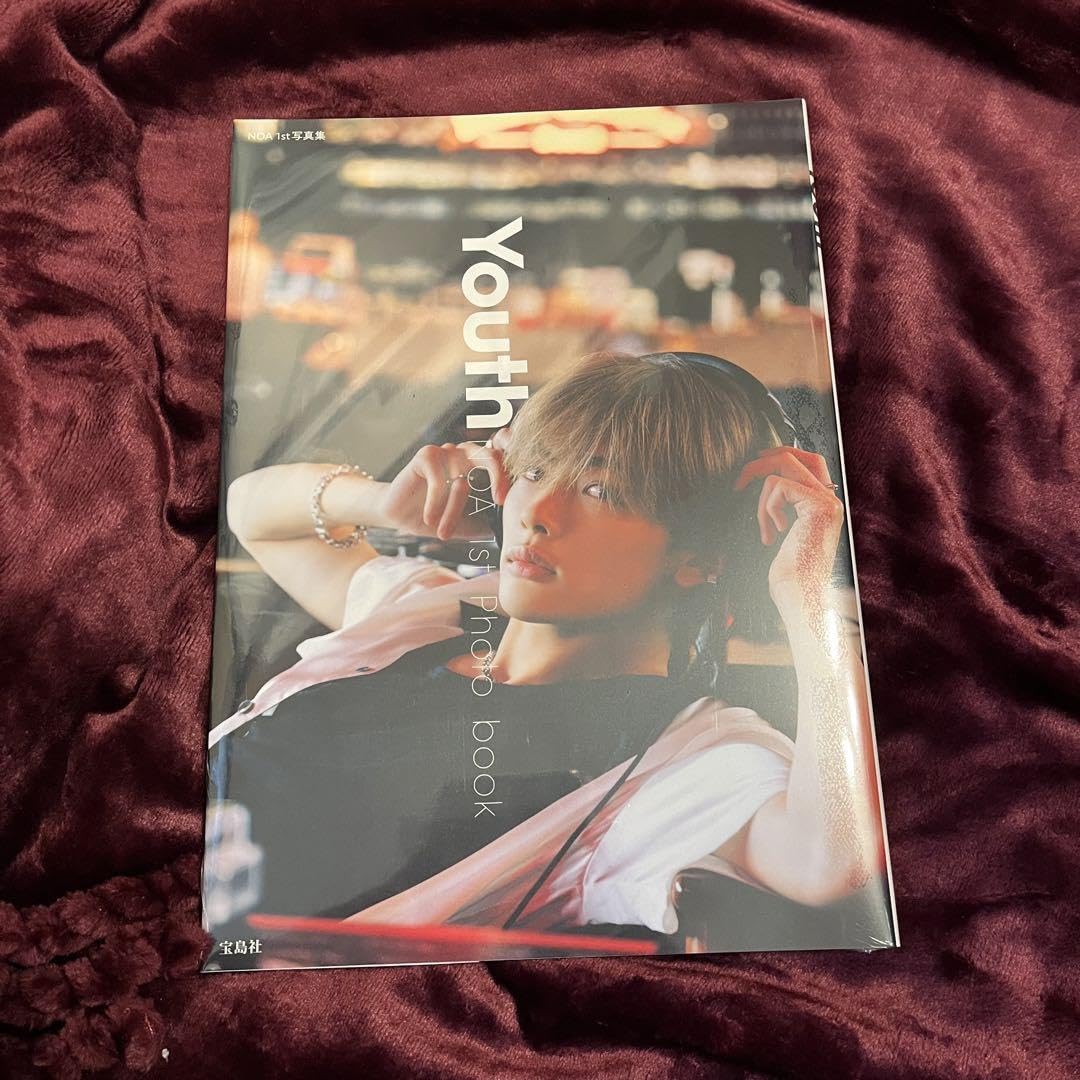 Amazon.co.jp: NOA 1st Photo book Youth 写真集 : おもちゃ