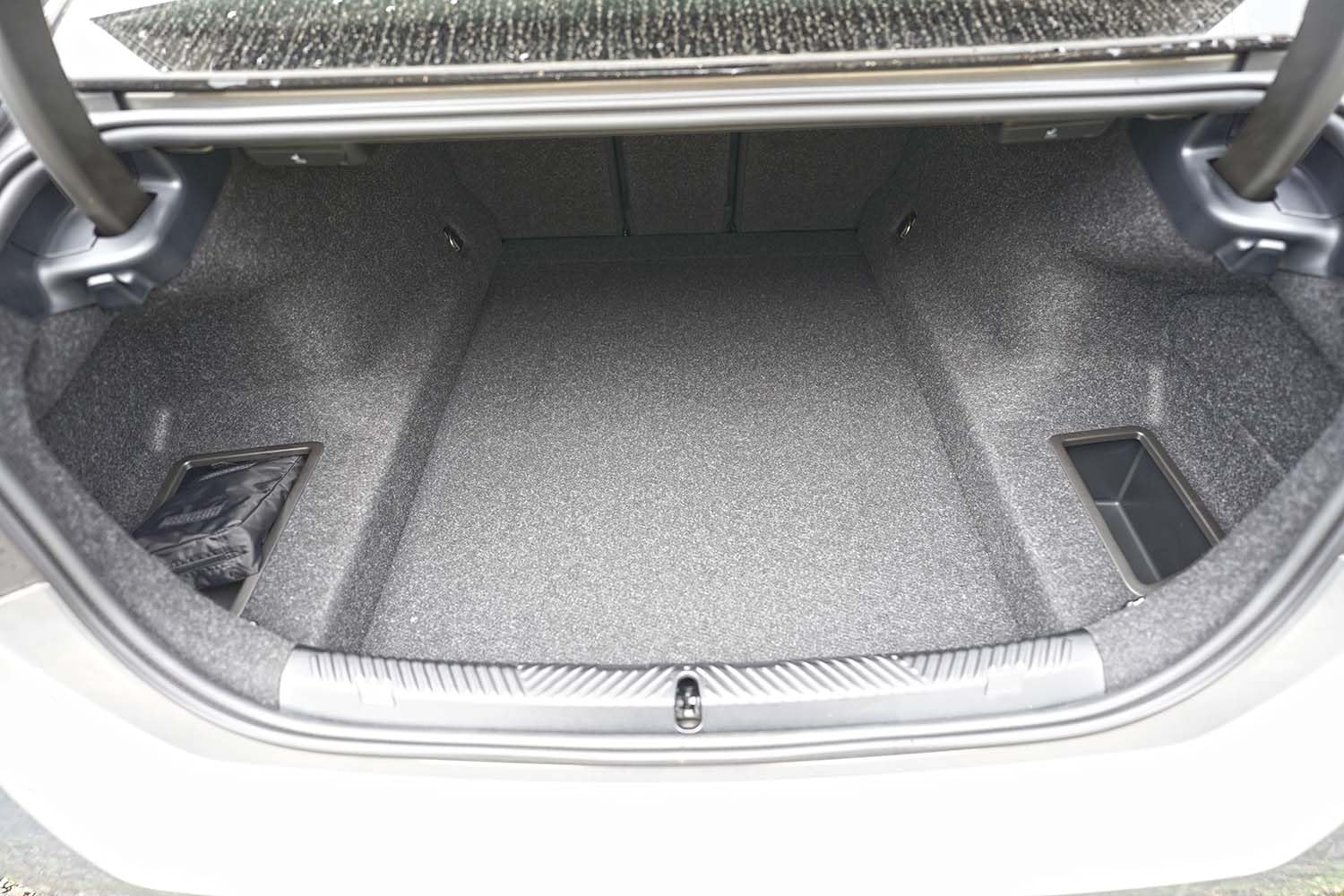 MTM Tapis de Coffre pour BMW Serie 1 (F70) Hatchback 2024- sur Mesure, Bac de Protection Antiderapant, cod. 11694