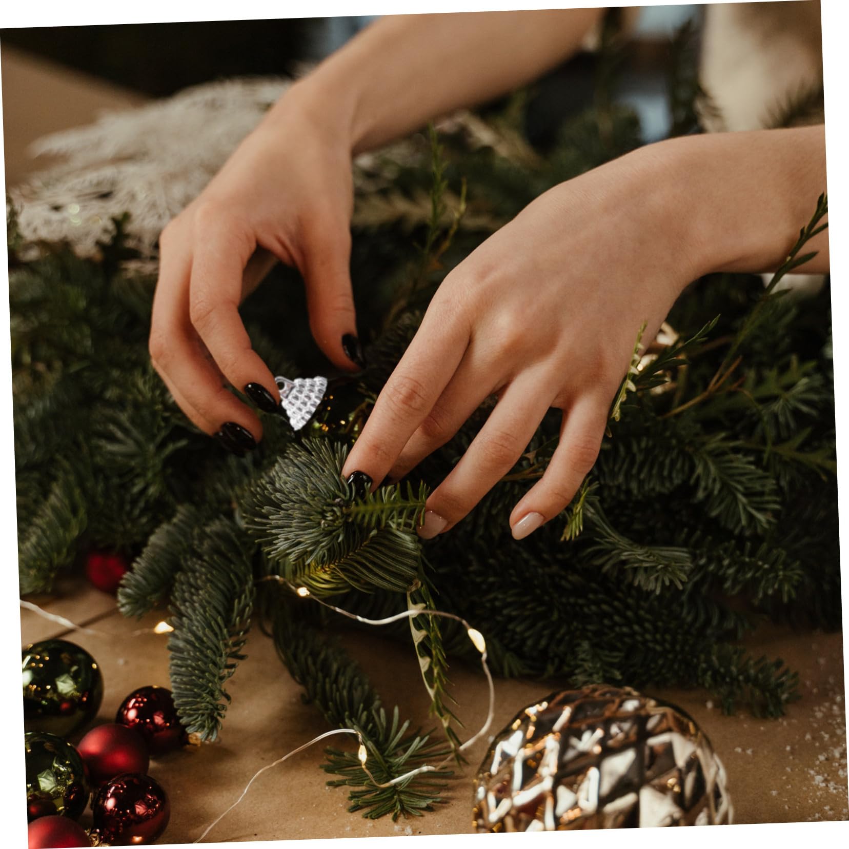 Tapas Plásticas para Bolas de Navidad DIY Repuestos Creativos para Adornos Colgantes Capuchones para Bolas de Árbol Navideño Decoración Festiva