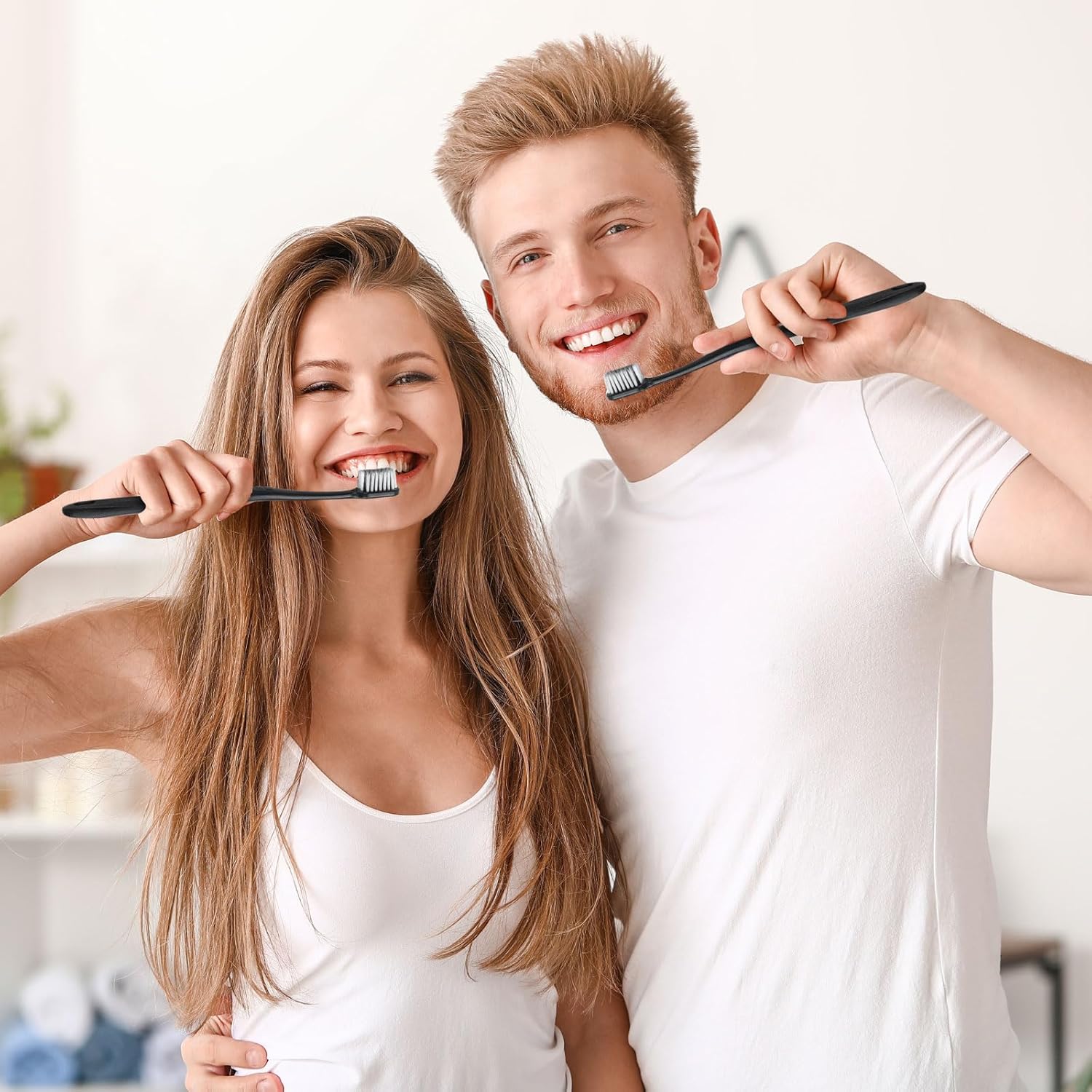 Disposable Toothbrushes, Black Toothbrush and Toothpaste, Toothbrush and Toothpaste Travel, Comes with Comb, Individually Packaged, Suitable for Hotel, Home, Camping, Travel (PACK-100)