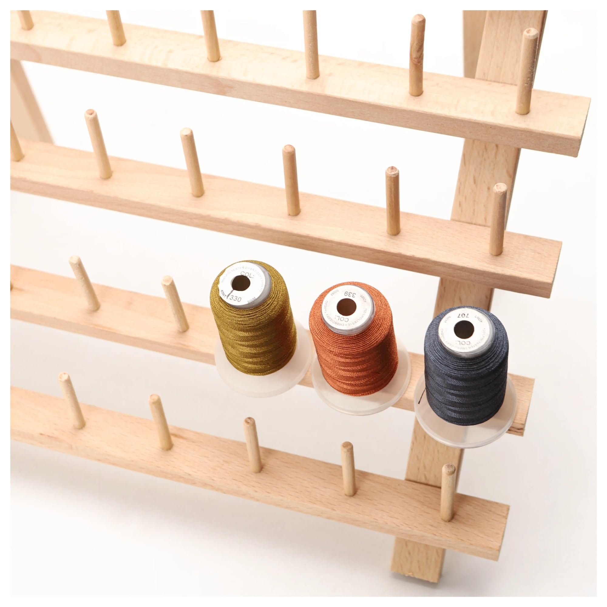 Estante De Carretes De Hilo 63 pequeños carretes de hilo de madera natural, soporte for hilo de coser, organizador y estante de almacenamiento for trenzar el cabello Para Colgar Para Bordar, Acolchar