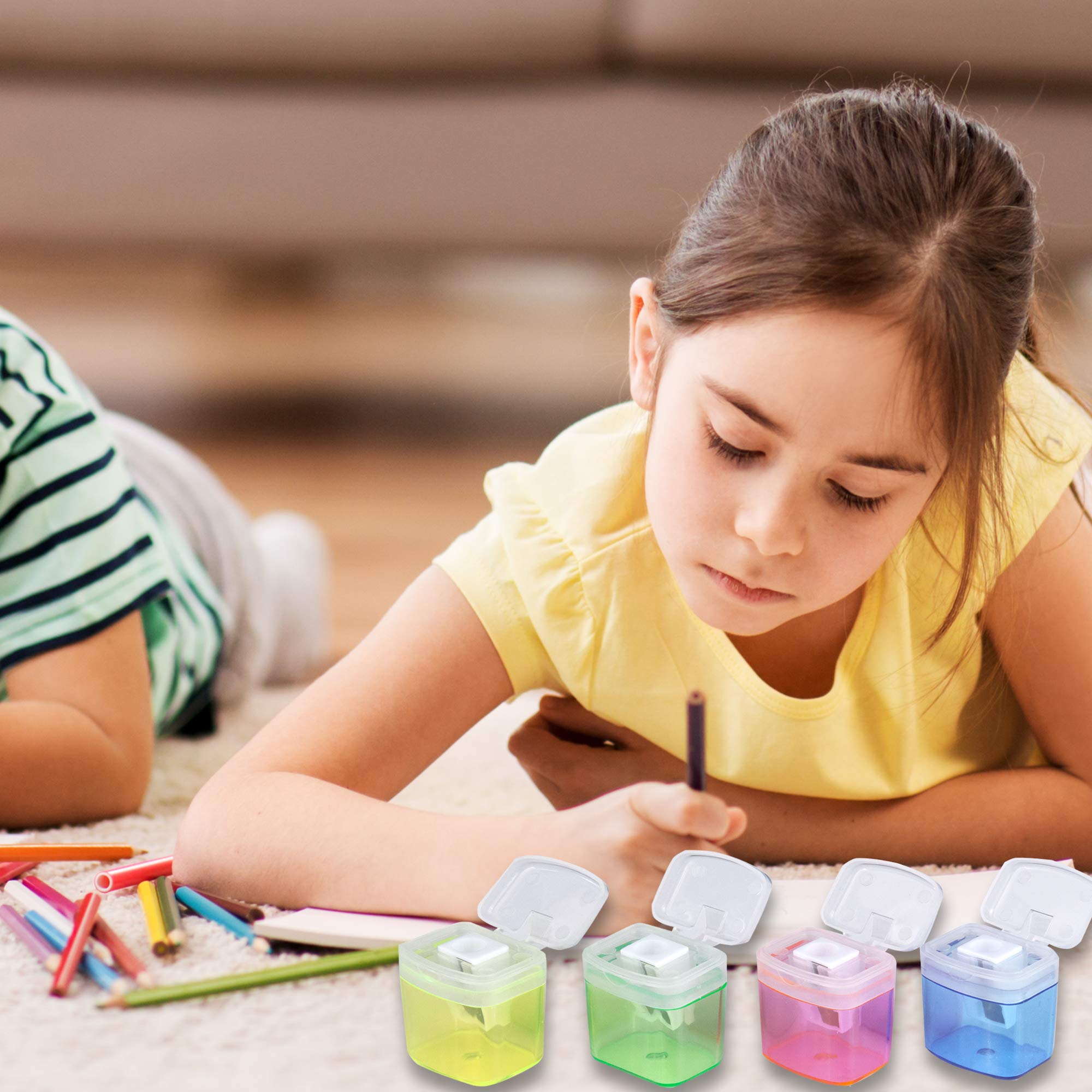 Crayons Multicolores Pour Enfants Pour Dessiner Sur Fond Blanc, Isoler