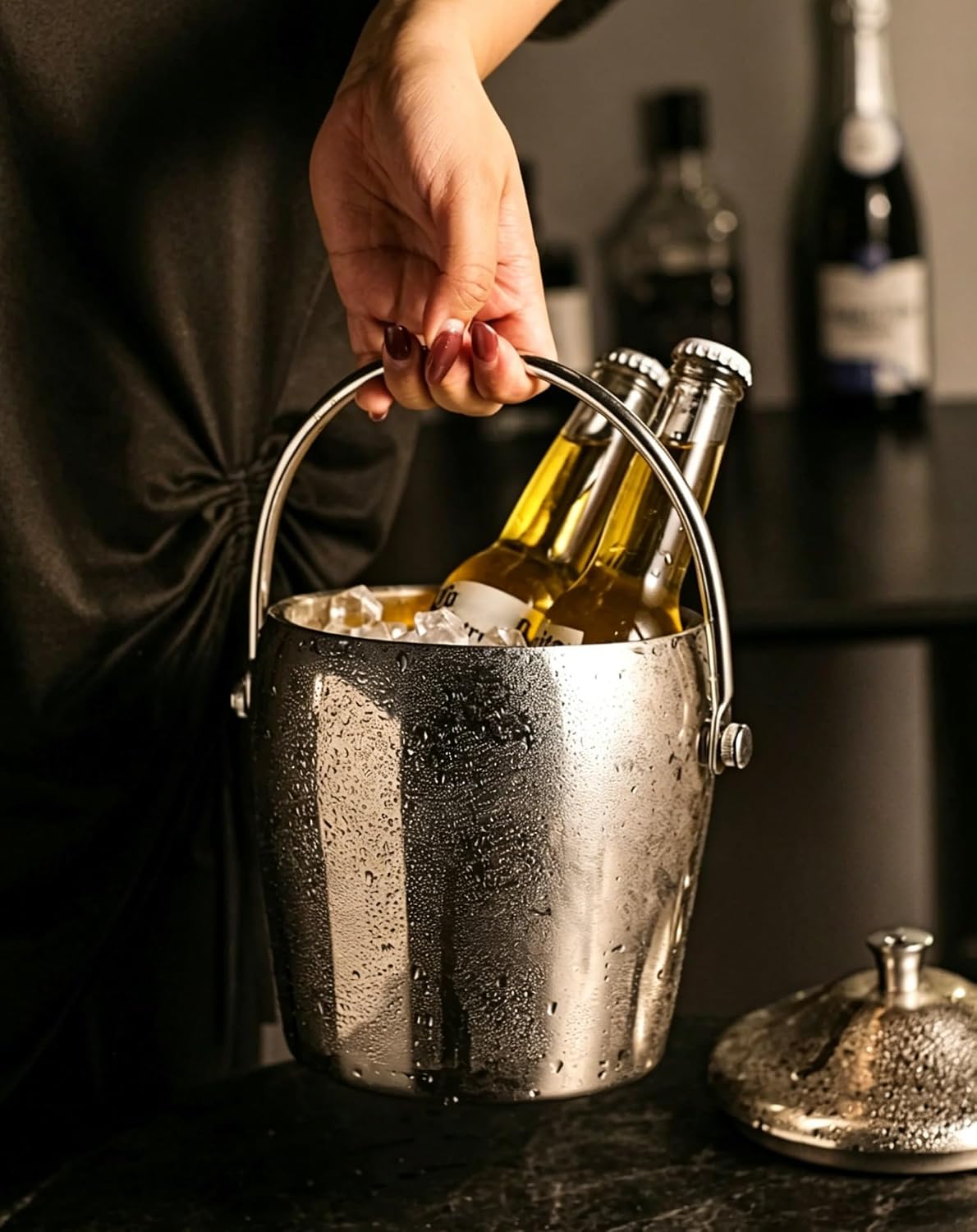 Ice Buckets For Parties Stainless Steel Thickened With Cover And Handle Ice Bucket，Thick Wine Cooler Bucket For Bar, Home, Parties(Figure 1,5.9X10.2IN(62.6oz))