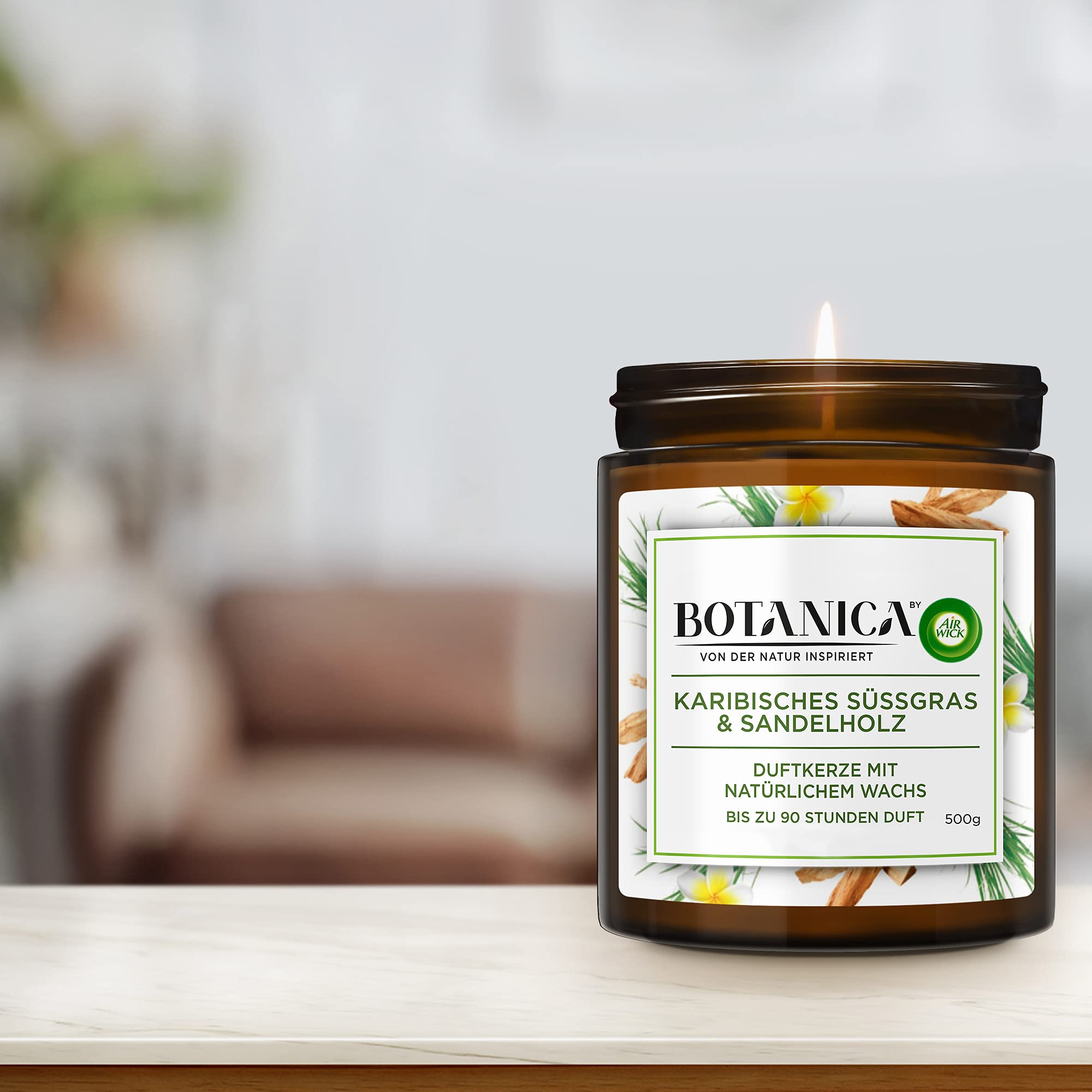 Botanica by Air Wick Świeca zapachowa – zapach: słodka trawa i drzewo sandałowe – zrównoważona produkcja z naturalnych składników – 500 g świeca w słoiku, 3185467, brązowa