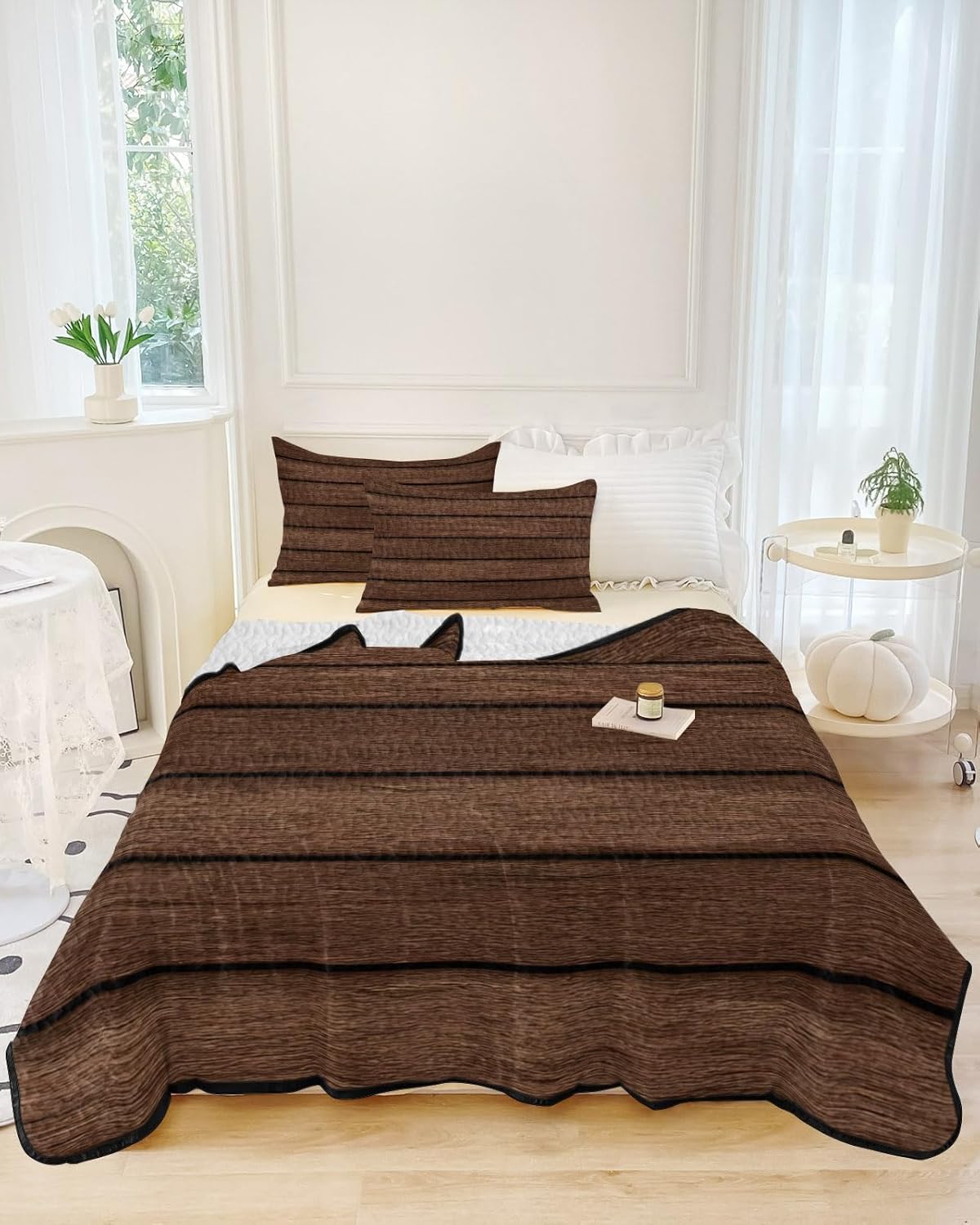 Queen Size Quilt Set, Farm Brown Wood Board Lightweight Bedspread Coverlet Set Soft Microfiber Summer Quilt with 2 Pillow Shams, Vintage Farmhouses Barn 3 Piece Comforter Bedding Set