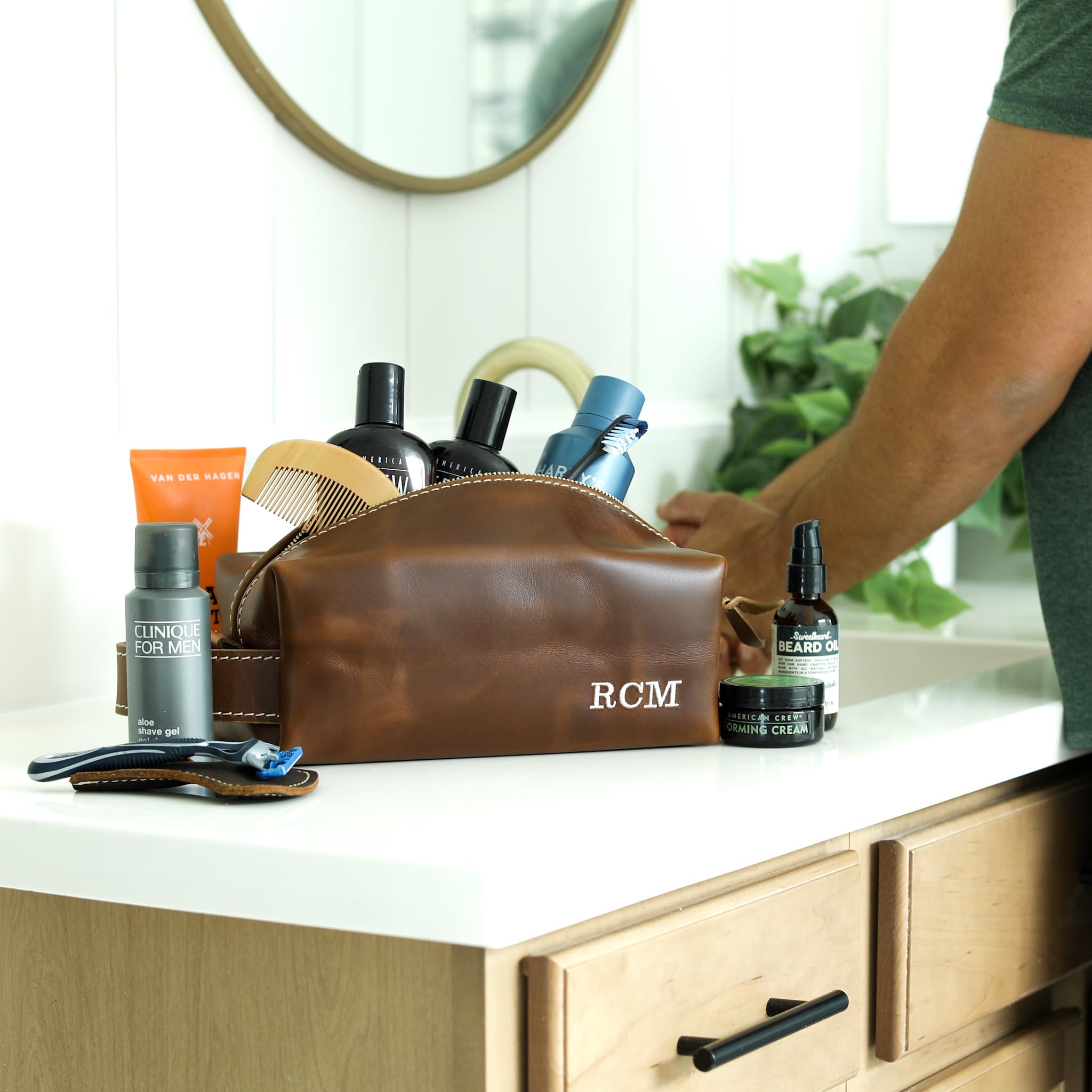 Personalized Leather Dopp Kit Bag, Handmade Mens Toiletry Bag, Leather Travel Gift for Him, Lifetime Leather