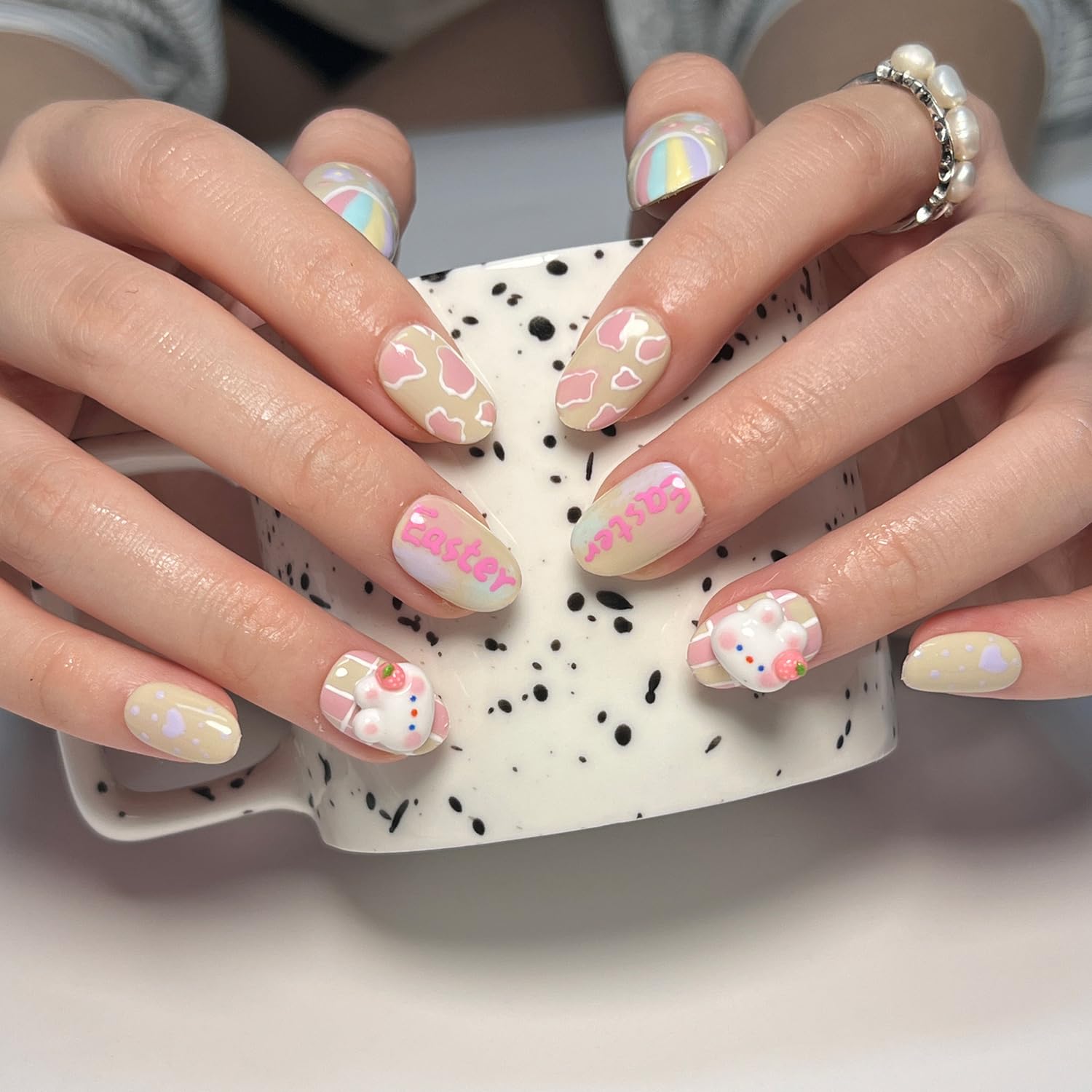Easter Day Press on Nails Oval Shape 24Pcs Glossy Full Cover Short Oval False Nails with Rabbit Easter Eggs Designs Artificial Acrylic Fake Nails with