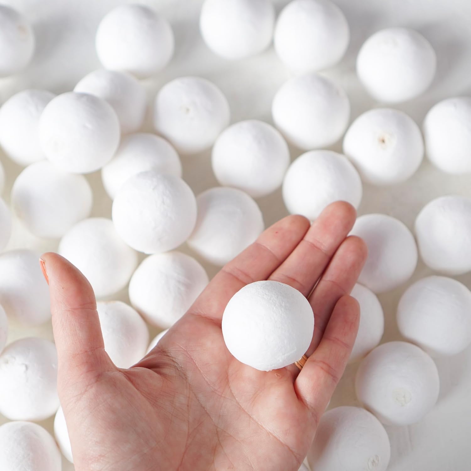 Spun Cotton Balls for Crafts: 35mm Paper Ball Forms, 25 Pcs.