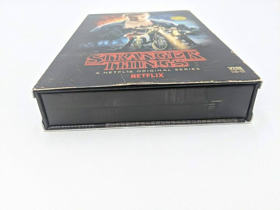 Amazon.co.jp | Stranger Things Season 1 4-disc DVD / Blu-Ray