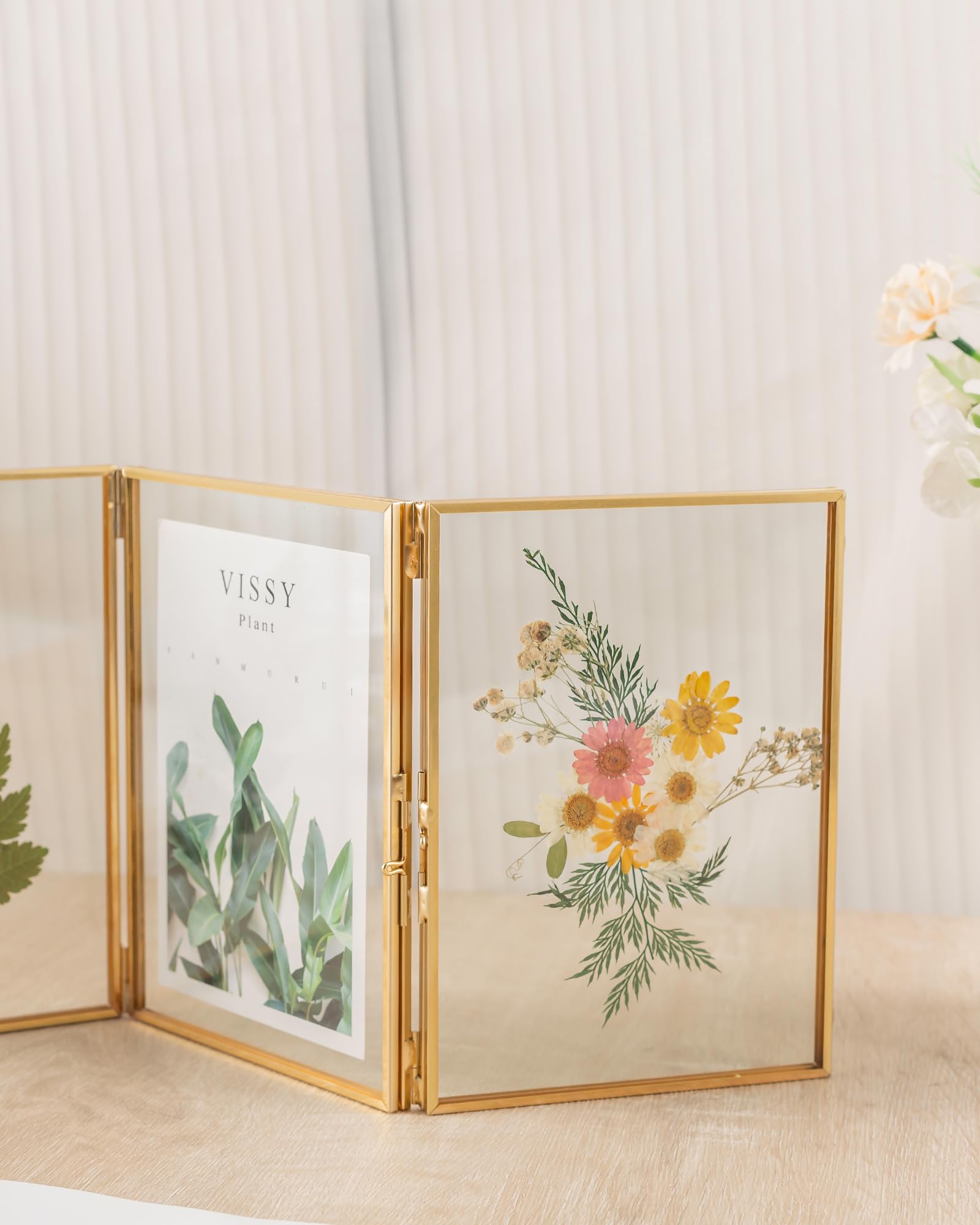 Amazon.com - Jajamy Gold Floating Frames, Vintage 5x7 Triple