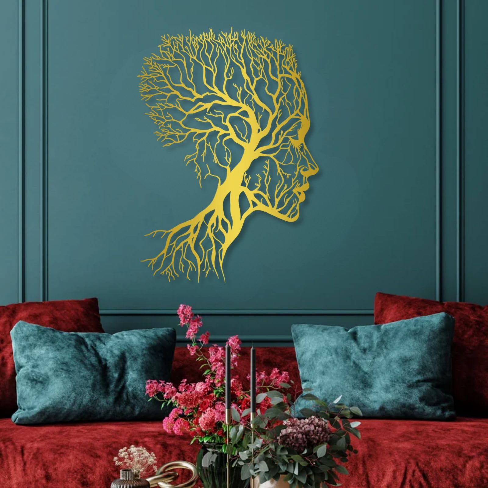 Décoration murale en métal pour habiller un grand mur de salon vide