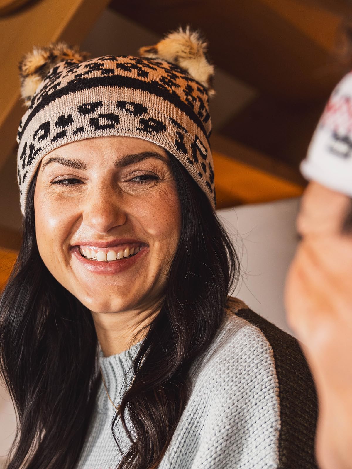 Eisbär Gorro de mujer Stephie Leo – 50 años Esquí Austria colección de aniversario – Gorro de lana merino para mujer con forro polar protege contra el frío y el viento – Gorro de invierno con patrón