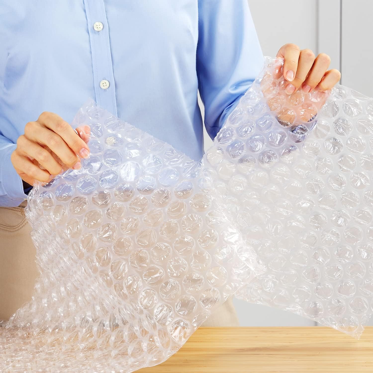 Staples Standard Bubble Cushioning Roll, 5/16” Bubble Height, 12” x 100’, Protective Packaging for Shipping & Storage