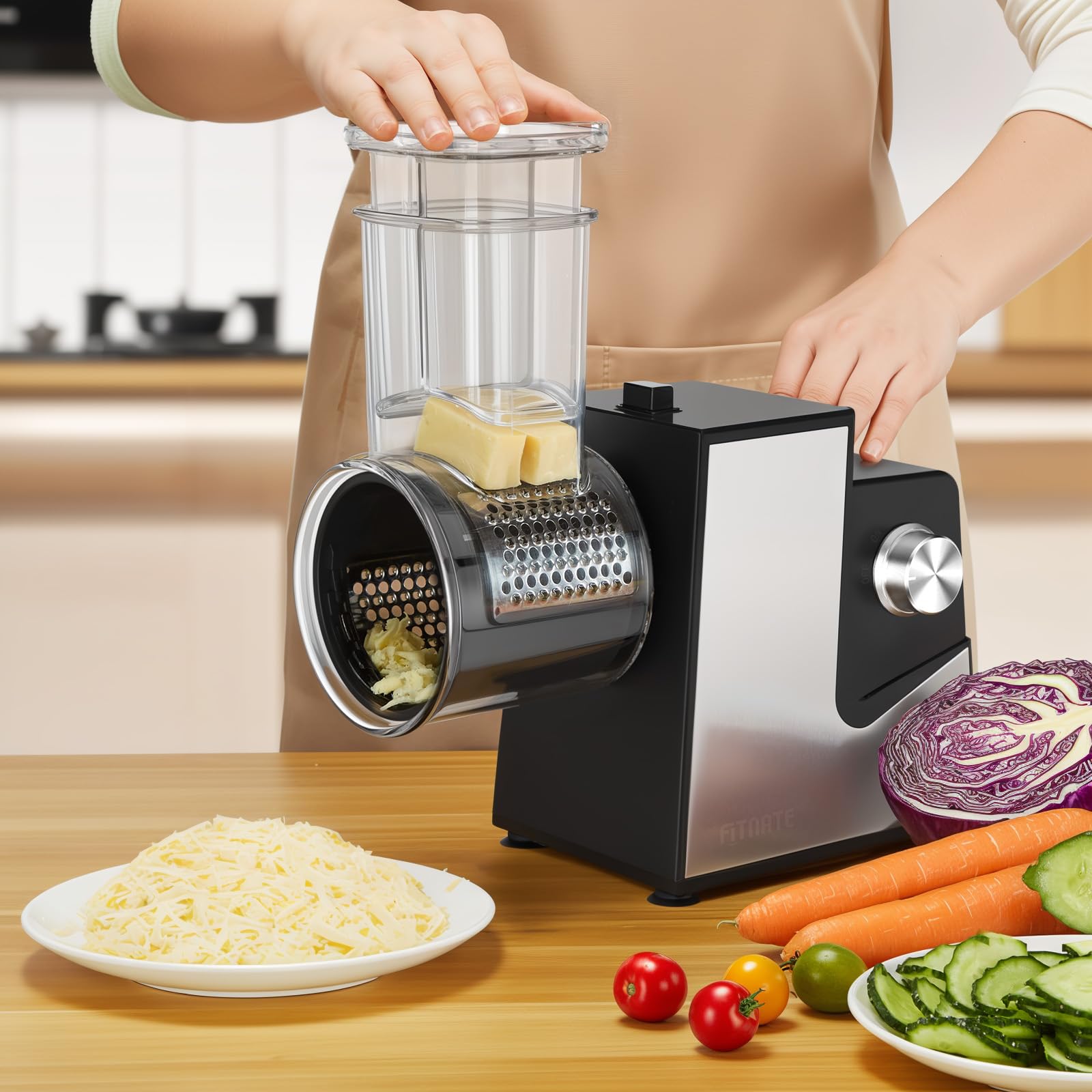 FITNATE Gemüseschneider Elektrisch, Elektrische Käsereibe, Käsereibe, Reibe für Gemüse mit 5 Einsätzen, Küchenmaschine, Silber, Reibe für Obst und Gemüse, Käse, 250 W mit Eu stecker | große Einfüllöffnung, rutschfeste Saugfüße