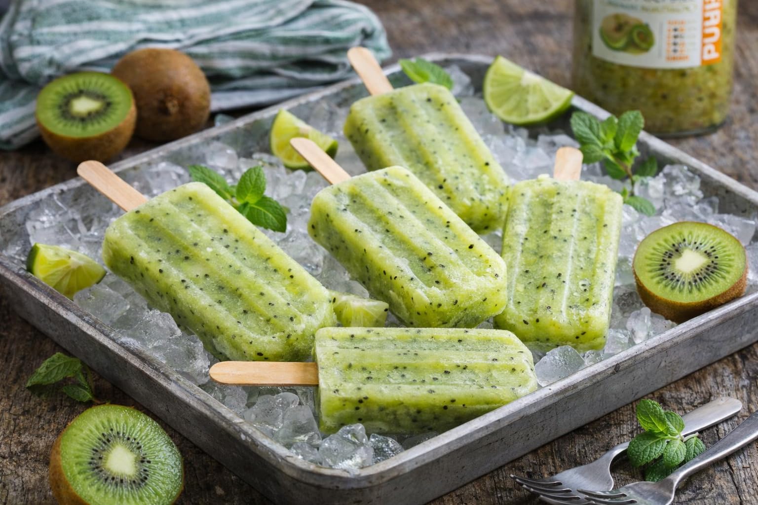 Premium puree kiwi napój, ciasto, desery, lody, gastronomia, owoce, kivi, miąższ owocowy, smoothie, egzotyczne owoce