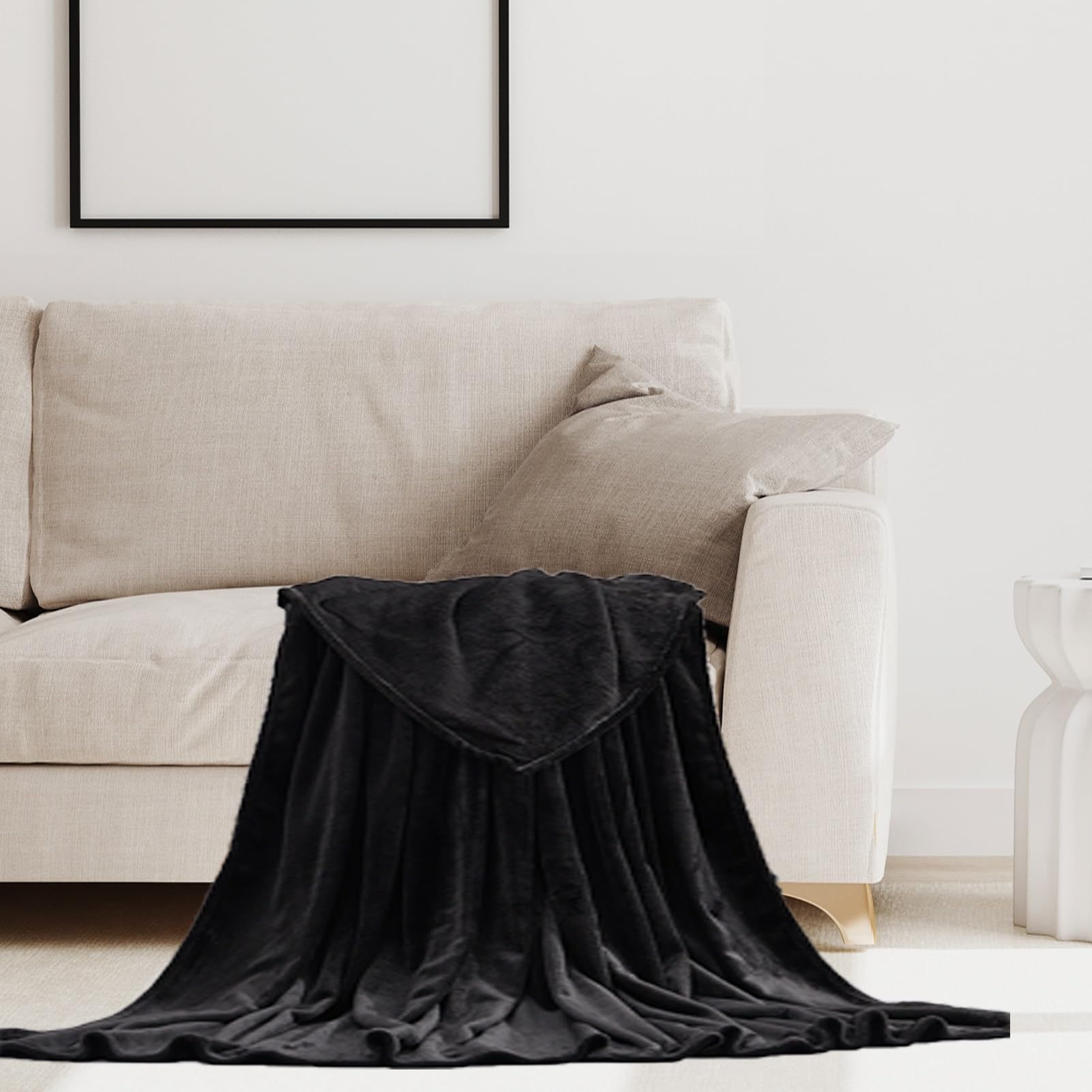 STGAO Throw Blanket 50 x 100 cm Fluffy Soft Warm Bed Blanket Versatile Blanket for Bed, Couch, Settee, Travel, Fit All Season, Black