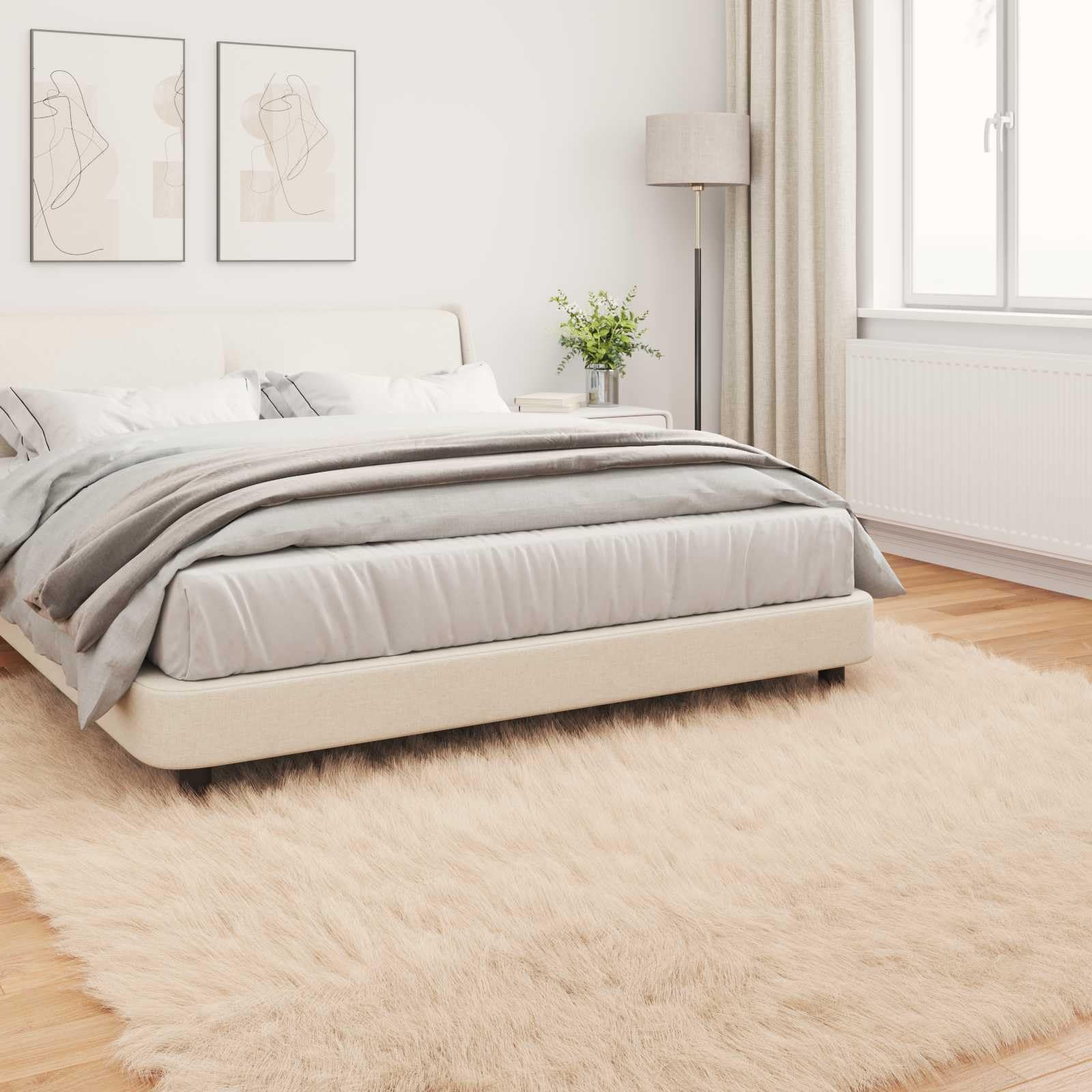 Tapis en fourrure synthétique - 200 x 200 cm - Aspect peau de mouton - Beige - Tapis de salon doux à poils longs en polyester - Tapis carré douillet pour une ambiance de vie moderne