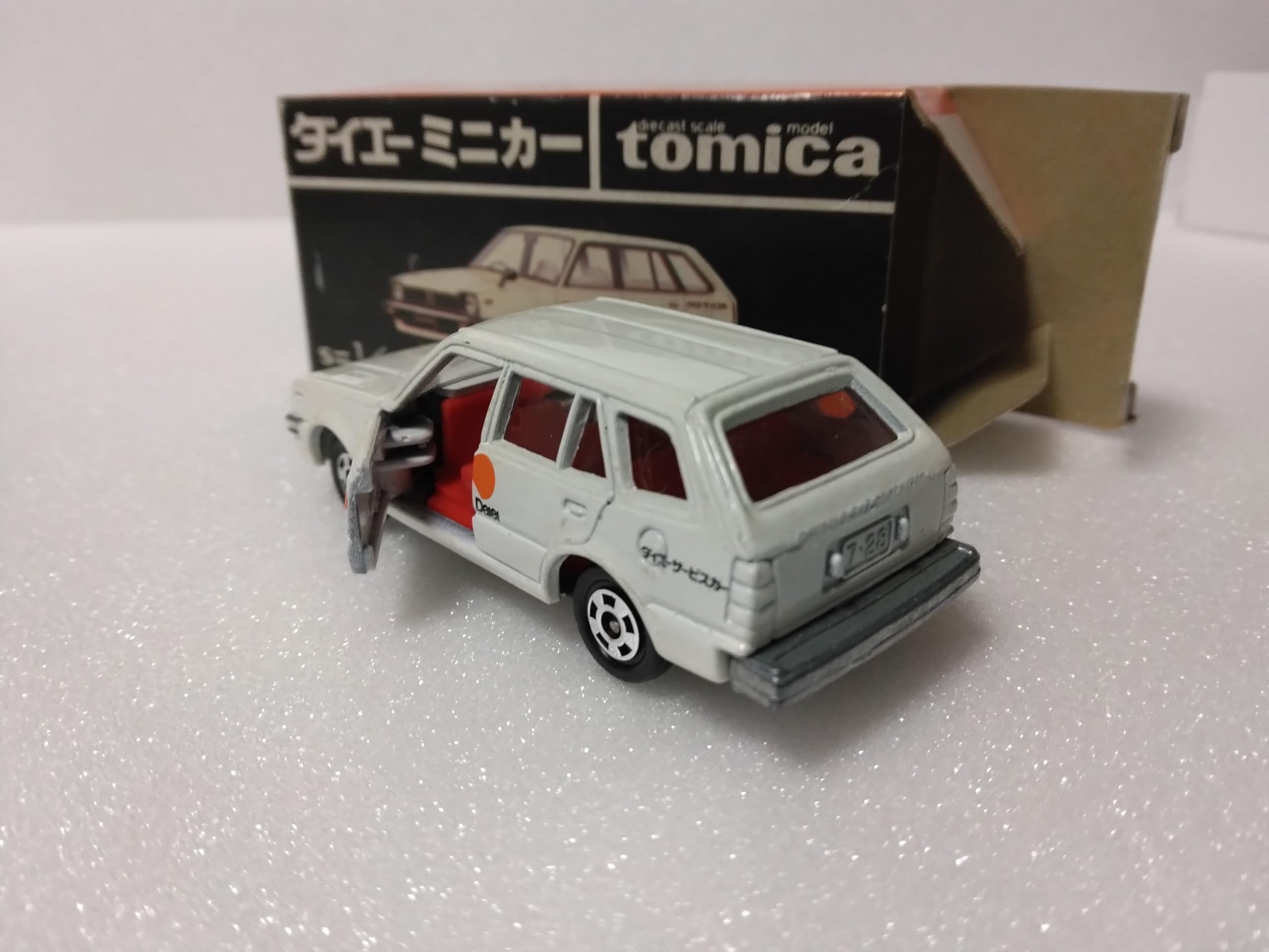 廃盤　ダイエー　トミカ　ミニカー　ホンダ　シビックカントリー　激レアトミカ Amazon.co.jp: ダイエー特注トミカ D-01 ホンダ シビック カントリー