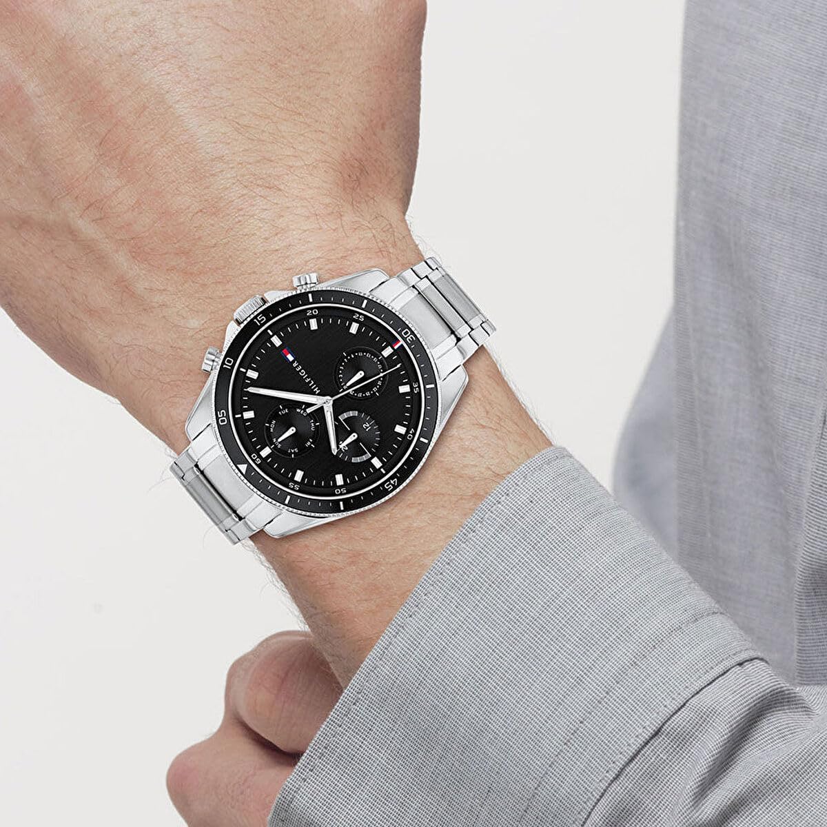 Tommy Hilfiger Multi Zifferblatt Quarz Uhr für Herren mit Silbernes Edelstahlarmband - 1791835