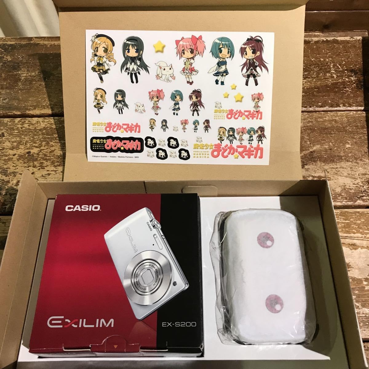 Amazon.co.jp: 83 魔法少女まどか マギカ × EXILIM EX-S200 コラボ 