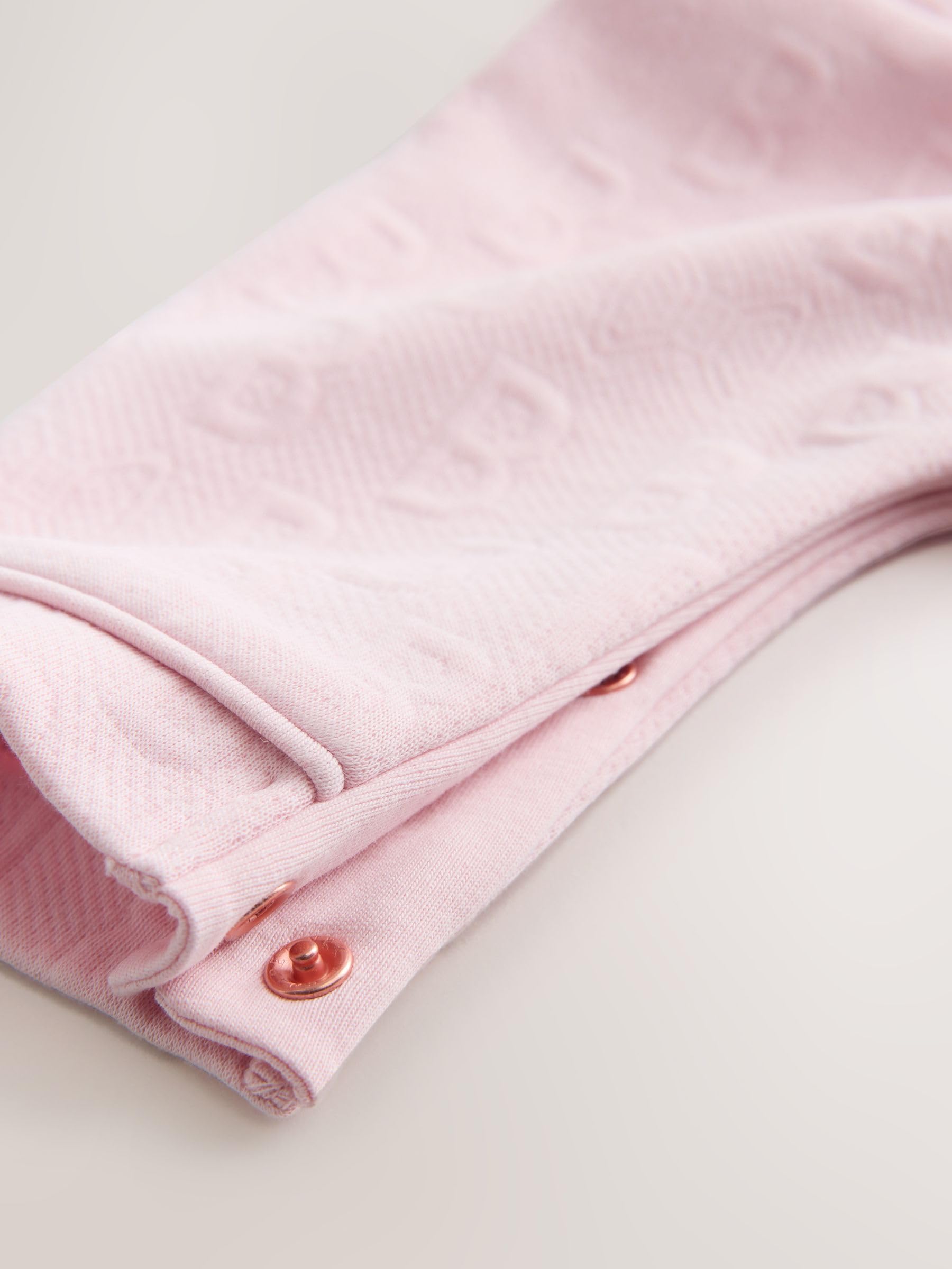 Baby Mädchen Jacquard-Latzhose mit Schleife und T-Shirt im 2-teiligen Set