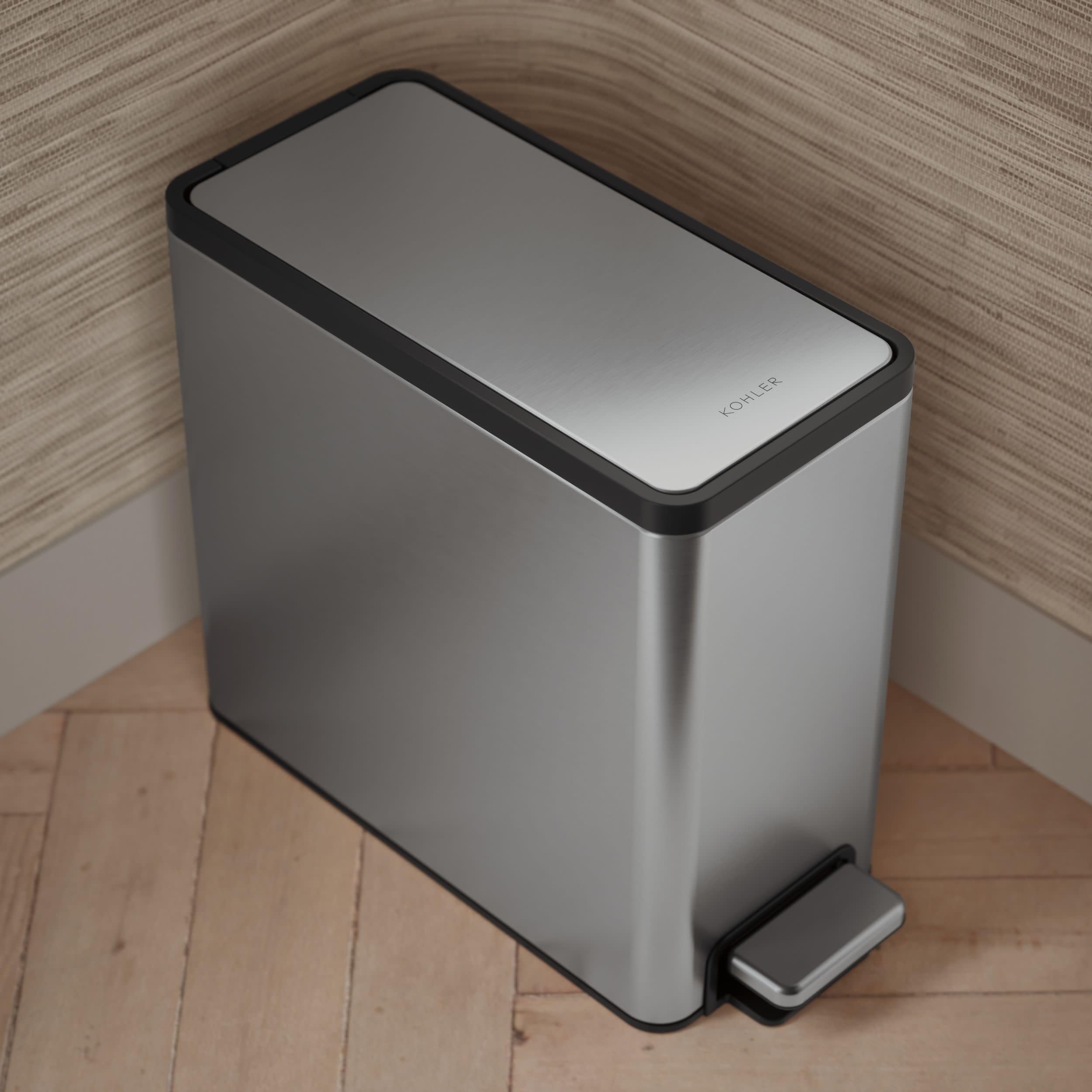 Kohler 20957-ST Kleiner Mülleimer für Badezimmer, 2,5 Liter, mit leise schließendem Deckel und freihändigem Fußpedal, Edelstahl