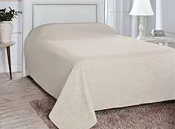 Colcha em Piquet Maquinetado Casal cobre-leito 200x220 (Bege)