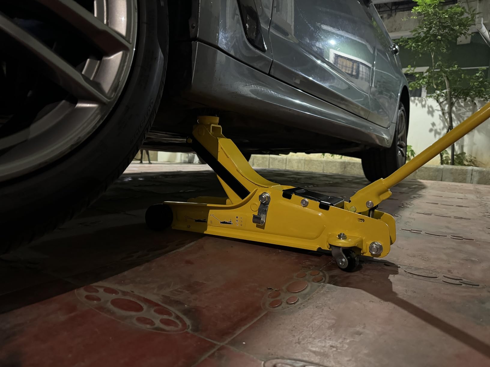 STANLEY STMT812511 2T Hydraulic Floor Jack Amazon.in Car & Motorbike