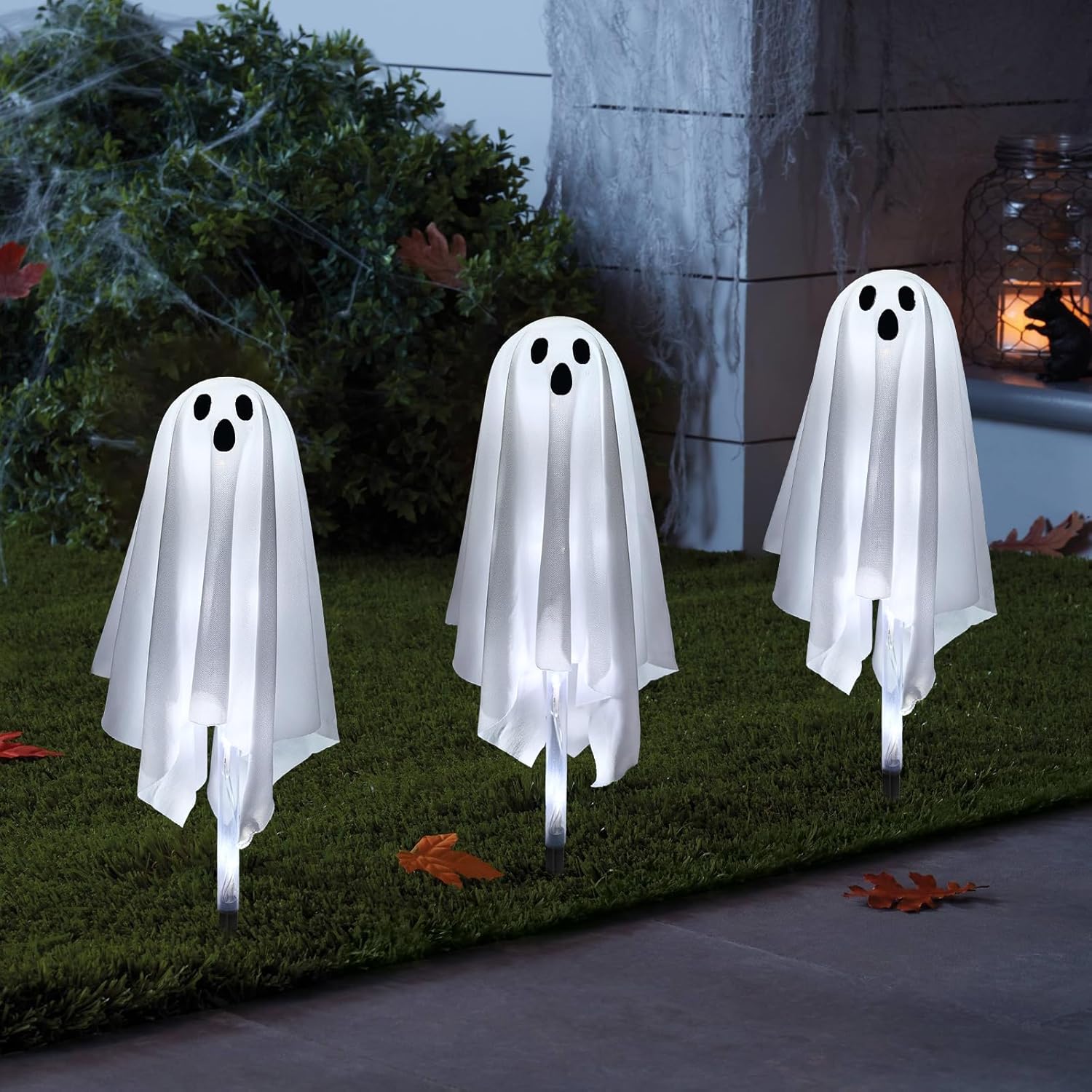 BAYN Halloween Ghost Pathway Stake Lights, 3 Pack White