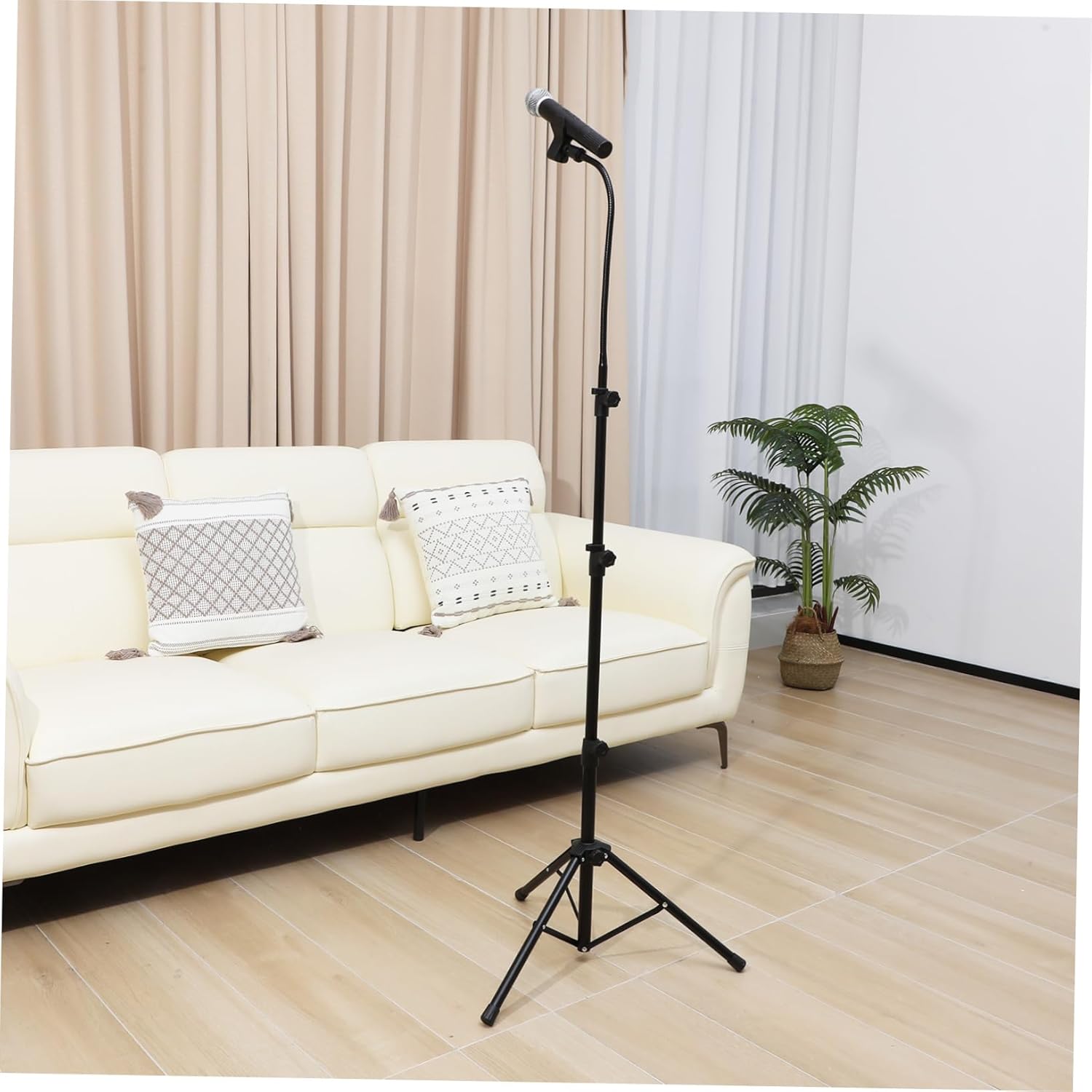 Generic Heavy Duty Adjustable Tripod Mic Stand with Carrying Bag Metal Floor Microphone Stand for Singing Performance Broadcasting and Live Streaming Portable Design