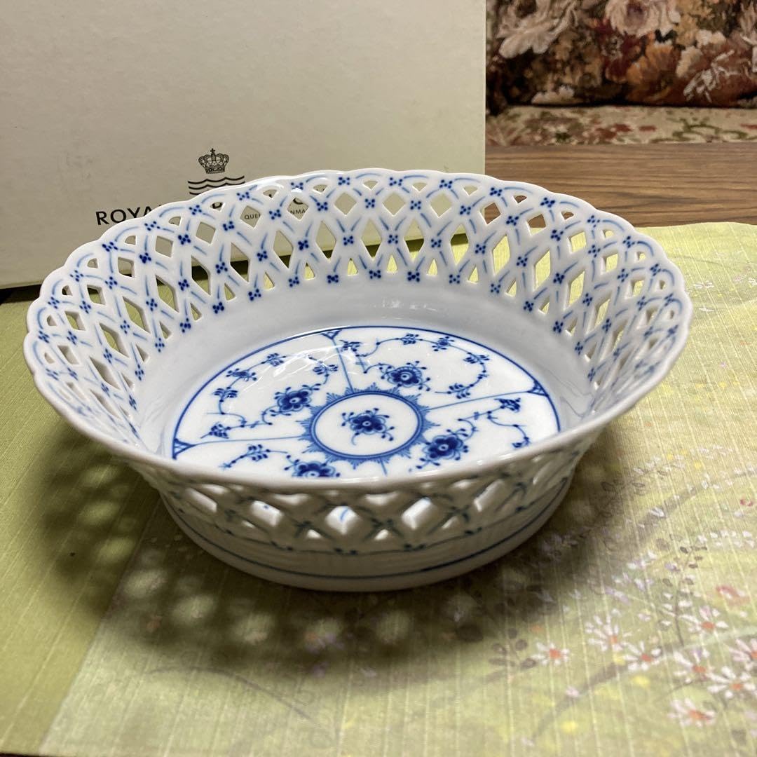ロイヤルコペンハーゲン　ブルーフルーテッド　フルレース　フルーツバスケット ブルーフルーテッド フルレース フルーツバスケット|ロイヤル