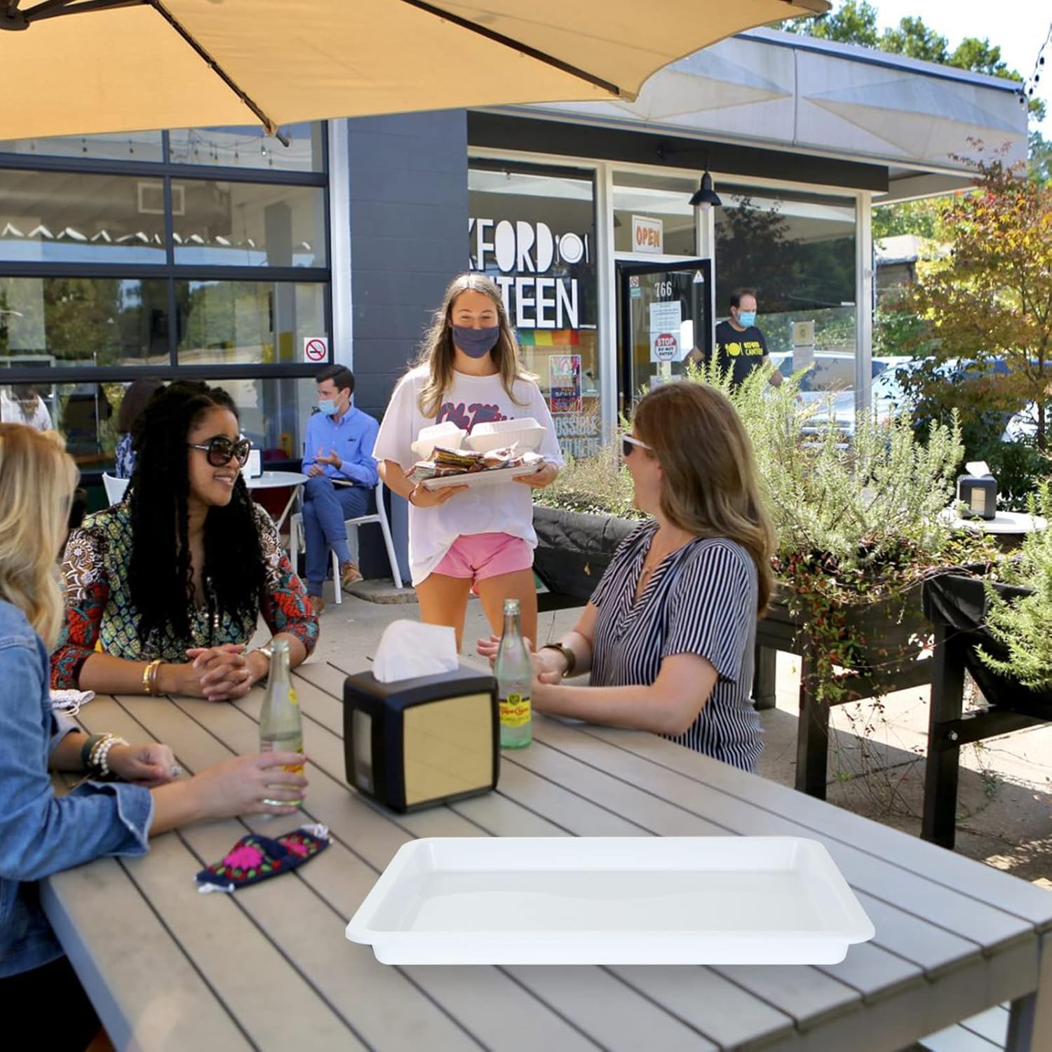 QTLCOHD 12Pcs Plastic Art Trays White Activity Crafts Tray Organizer Tray Serving Tray for Home,School,Kids,DIY Projects,Painting and Beads