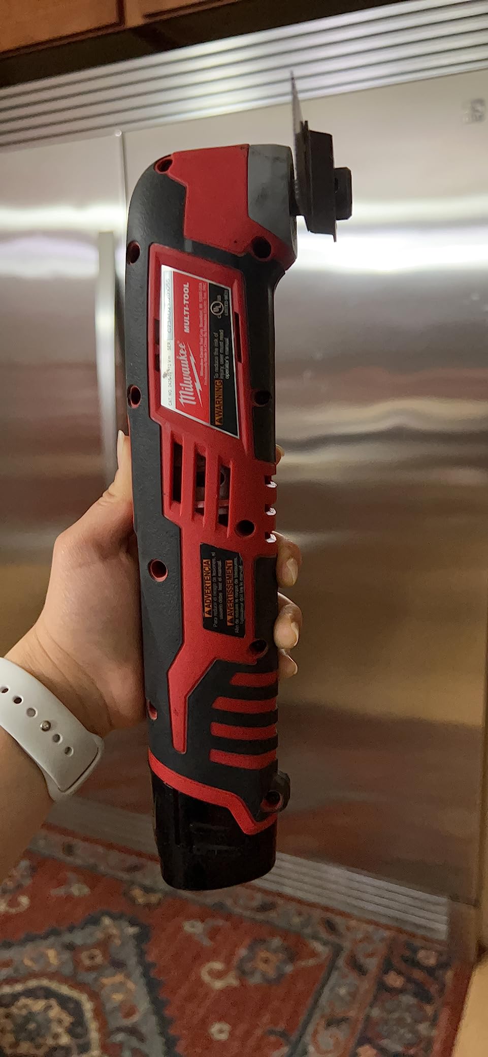 Milwaukee 2626-20 M18 18V Lithium Ion Cordless 18,000 OPM Orbiting Multi Tool with Woodcutting Blades and Sanding Pad with Sheets Included (Battery Not Included, Power Tool Only) photo review