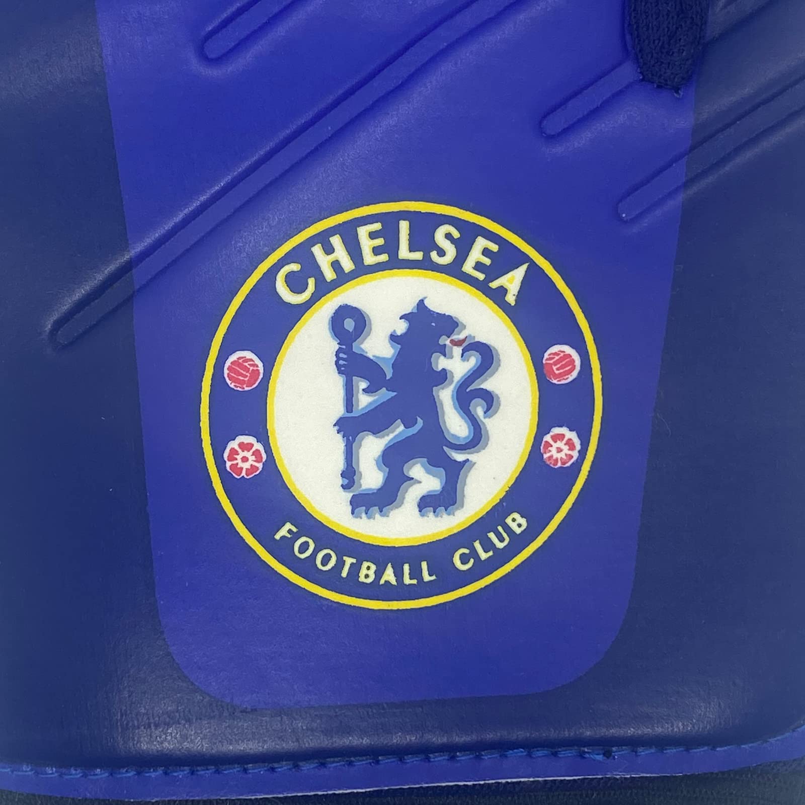 Chelsea FC - Kinder Fußball-Set - Torwarthandschuhe & Fußball - Offizielles Merchandise Größe 4