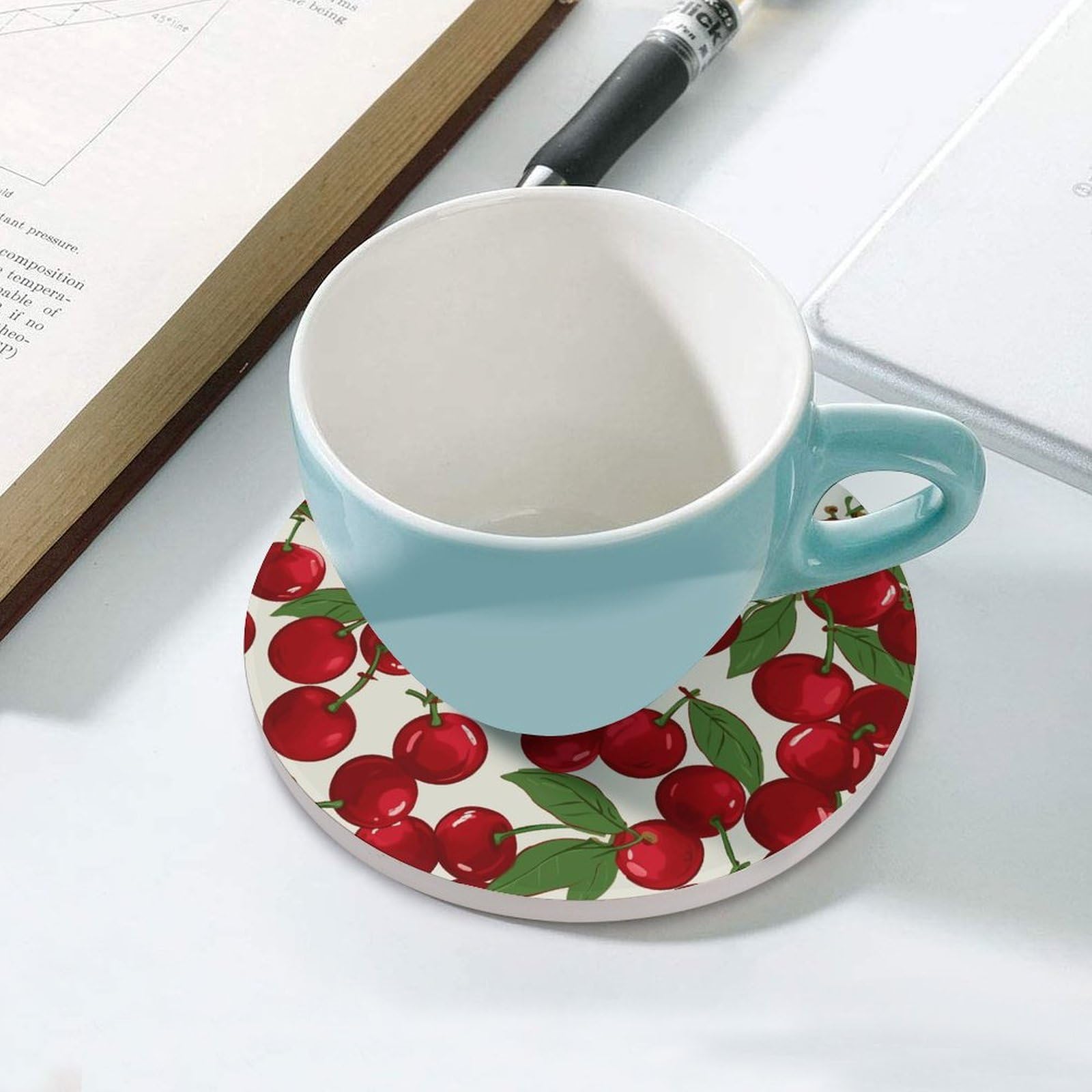 Dessous de verre en forme de cerises rouges avec support pour table basse, dessous de verre en céramique avec base en liège, dessous de verre en céramique pour boissons froides ou chaudes, 10,4 cm